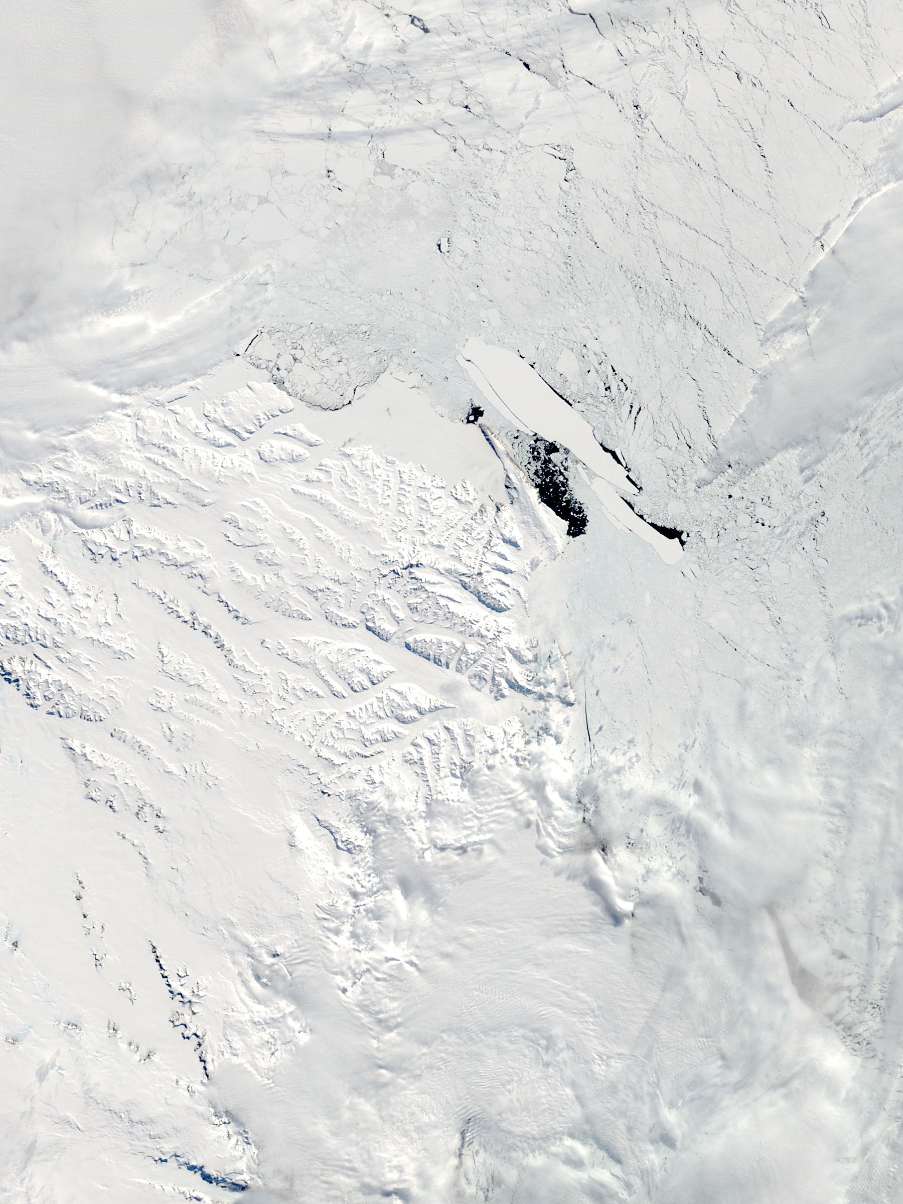 Breakup of B-15A iceberg in the Ross Sea, Antarctica - related image preview
