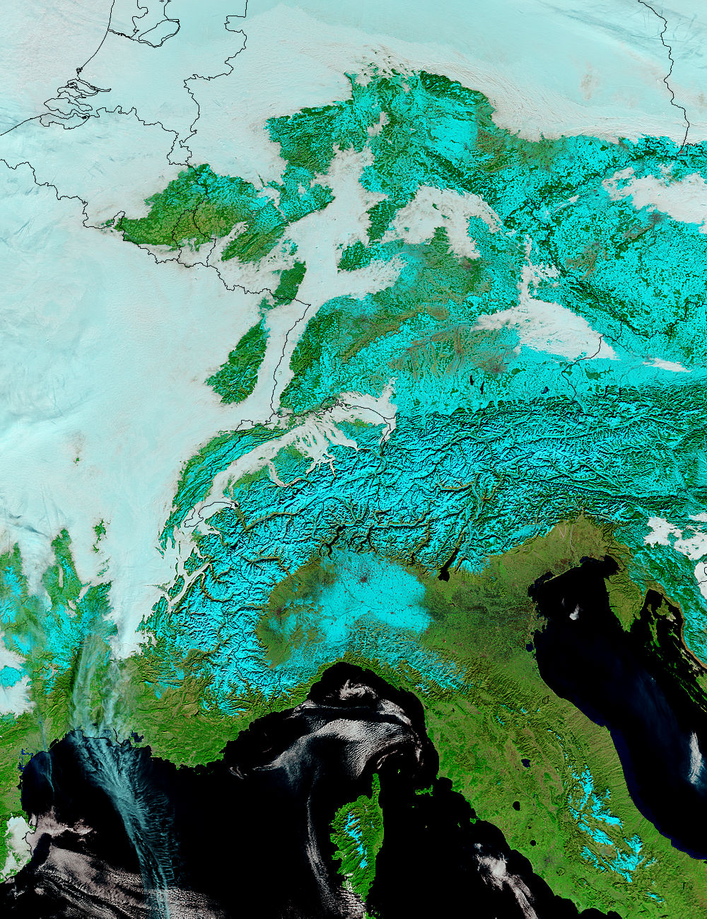 Snow, fog, and low clouds in Central Europe - related image preview
