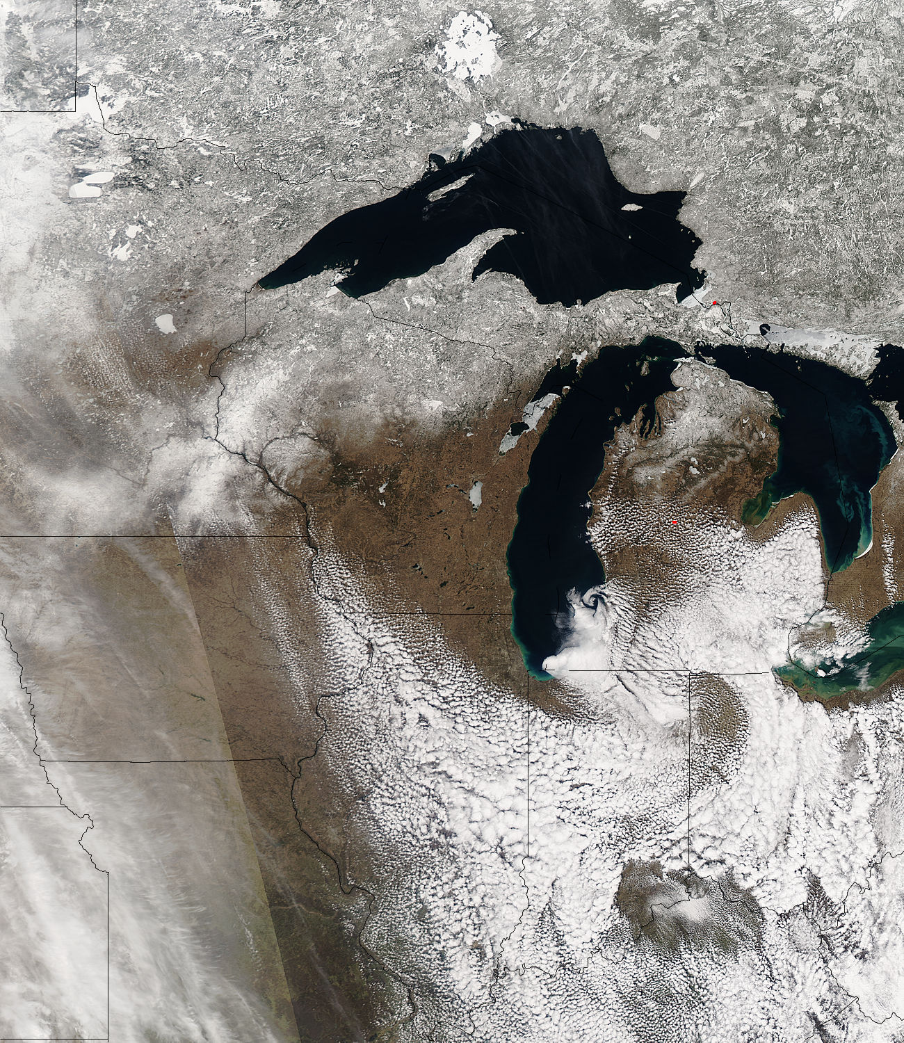 Snow and ice covering the Great Lakes region - related image preview