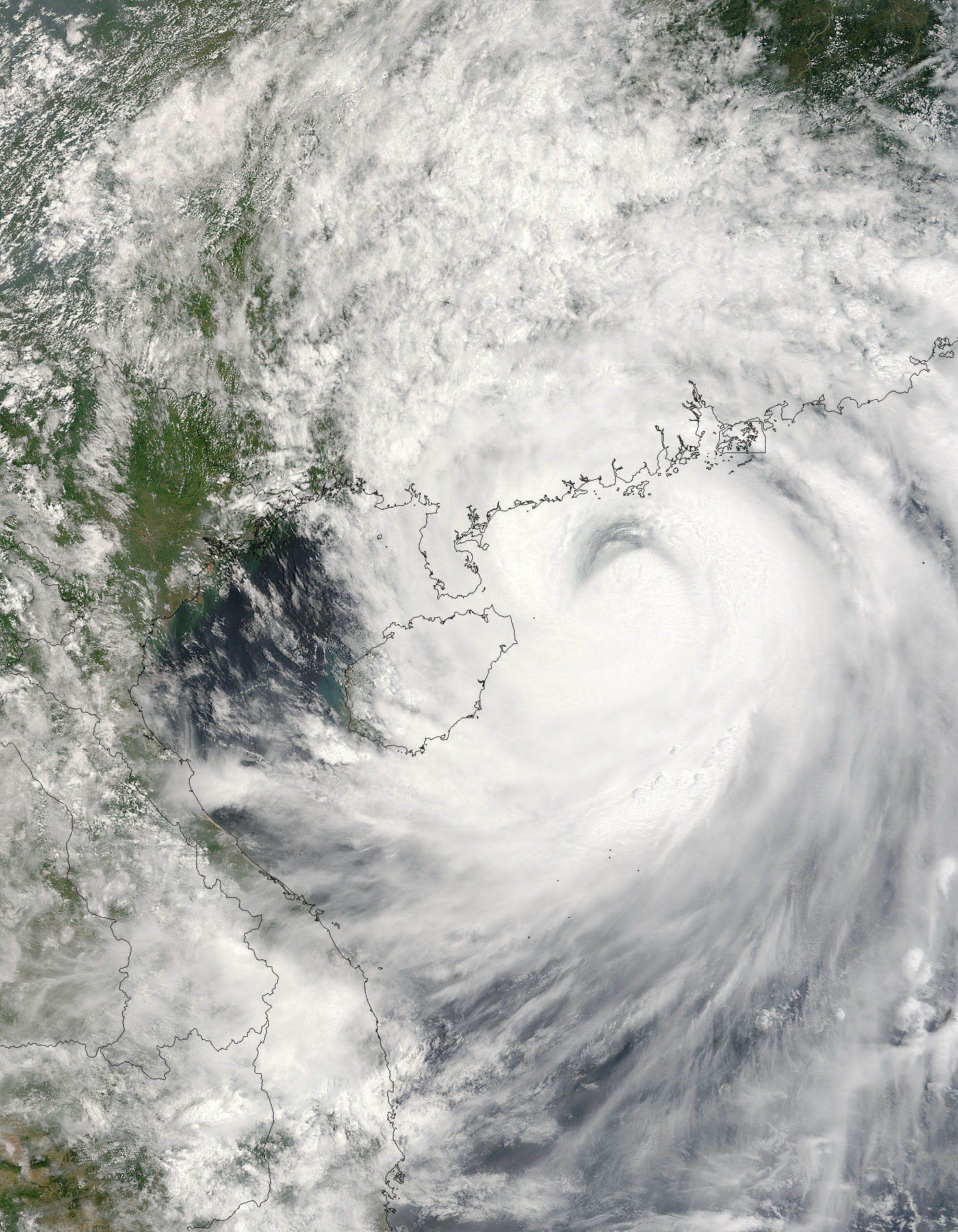 Typhoon Prapiroon over China - related image preview