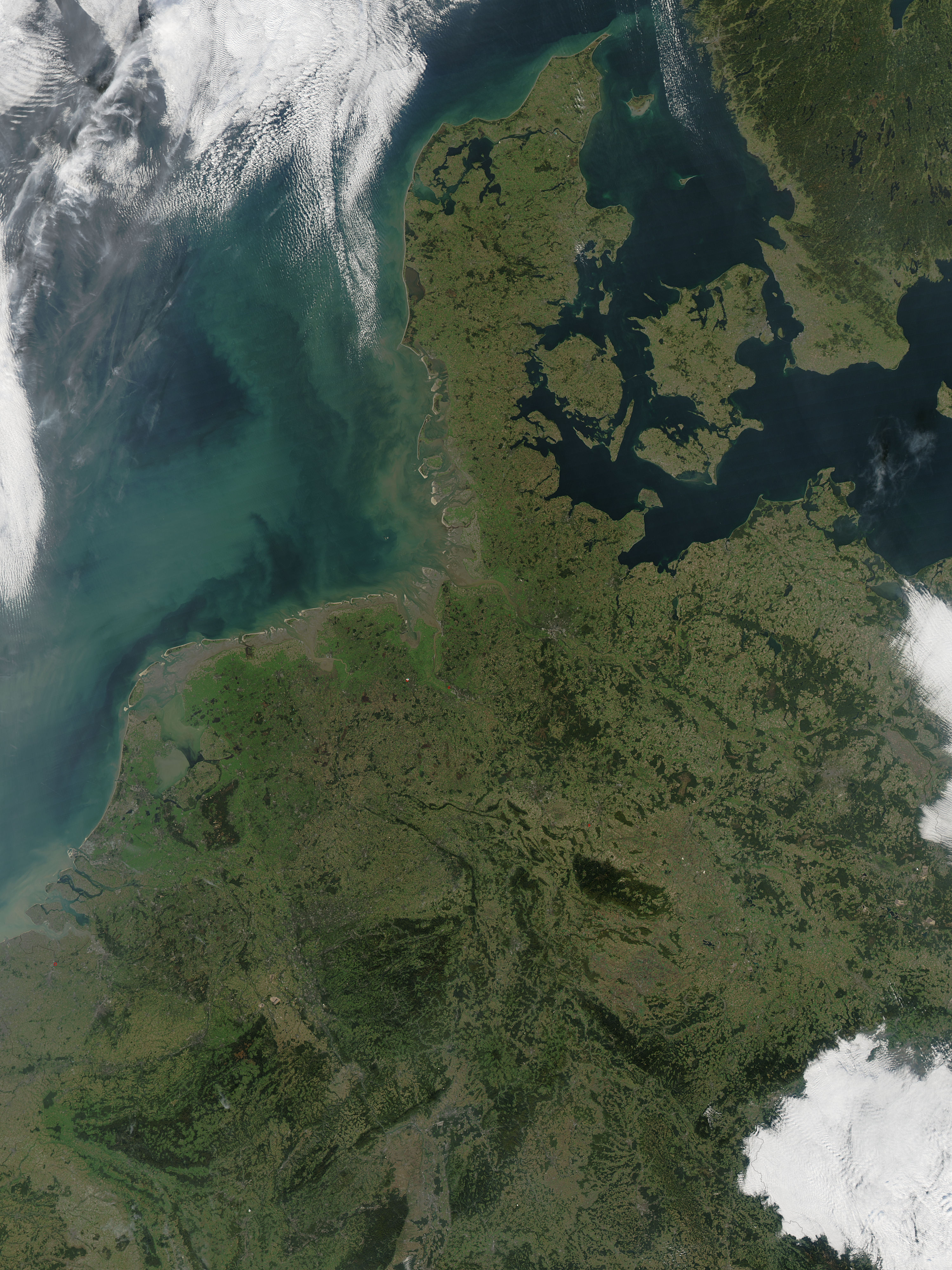 Shades of Green in the North Sea - related image preview
