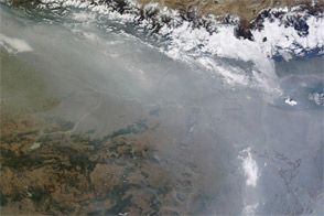 Haze along the Himalaya