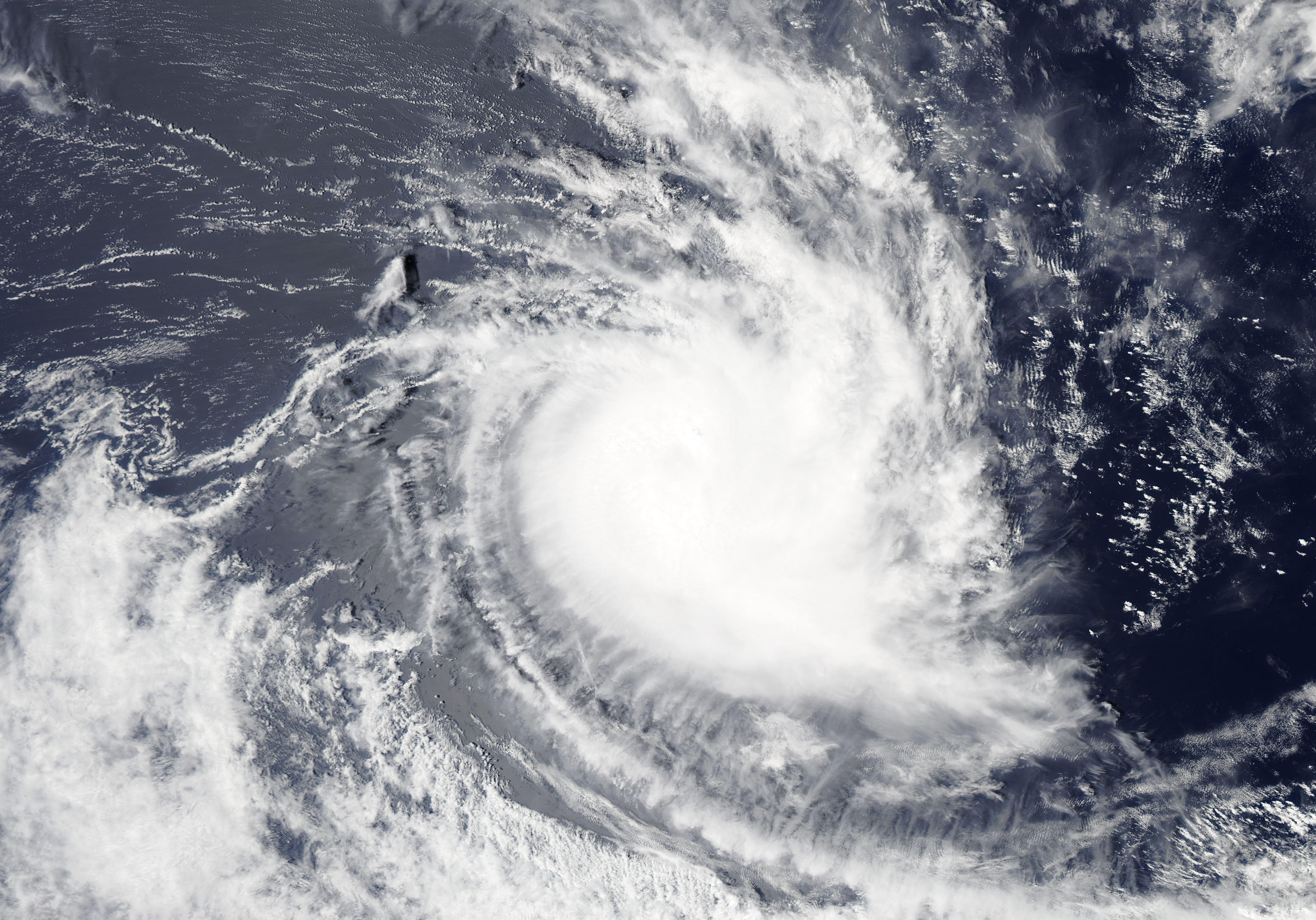 Tropical Cyclone Alenga - related image preview