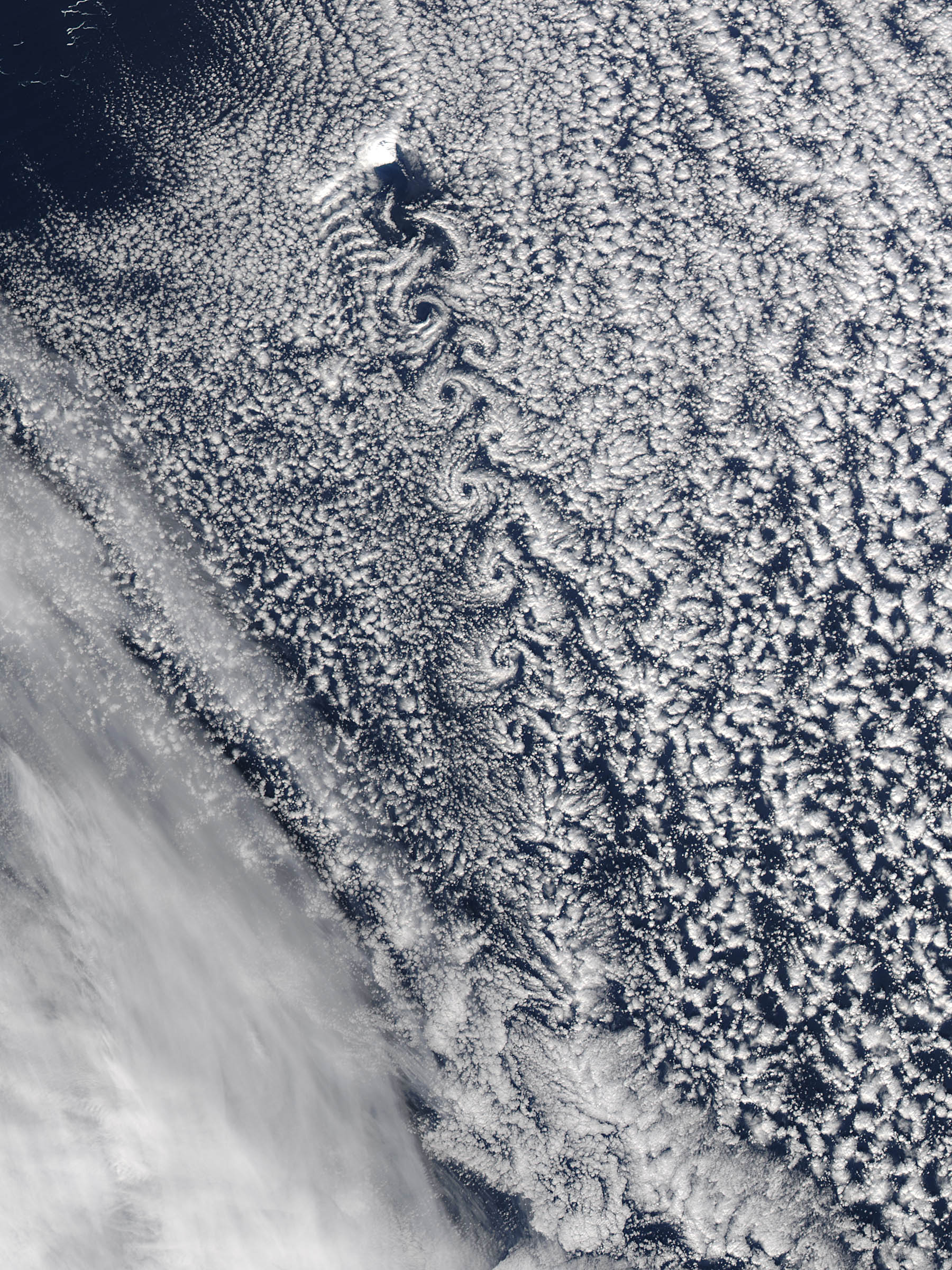 Von Kármán Vortices in the Greenland Sea - related image preview