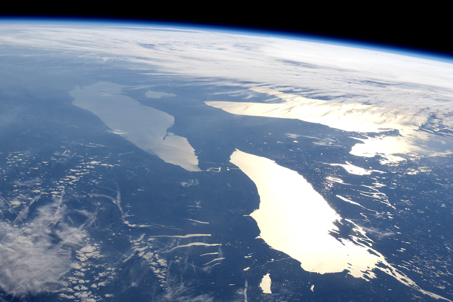 Great Lakes in Sunglint - related image preview