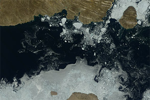 Sea Ice Retreats in the Northwest Passage