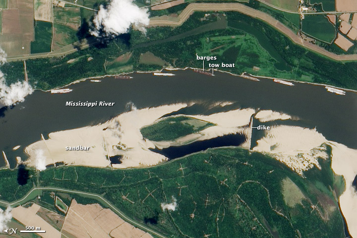 Low Water on the Mississippi Causes Barge Backup
