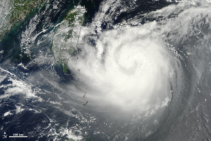 Typhoon Tembin Nears Taiwan
