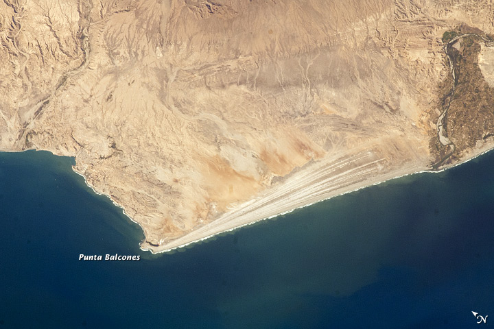 Strandplain, Coastal Peru - related image preview