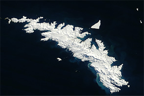 Icebergs around South Georgia