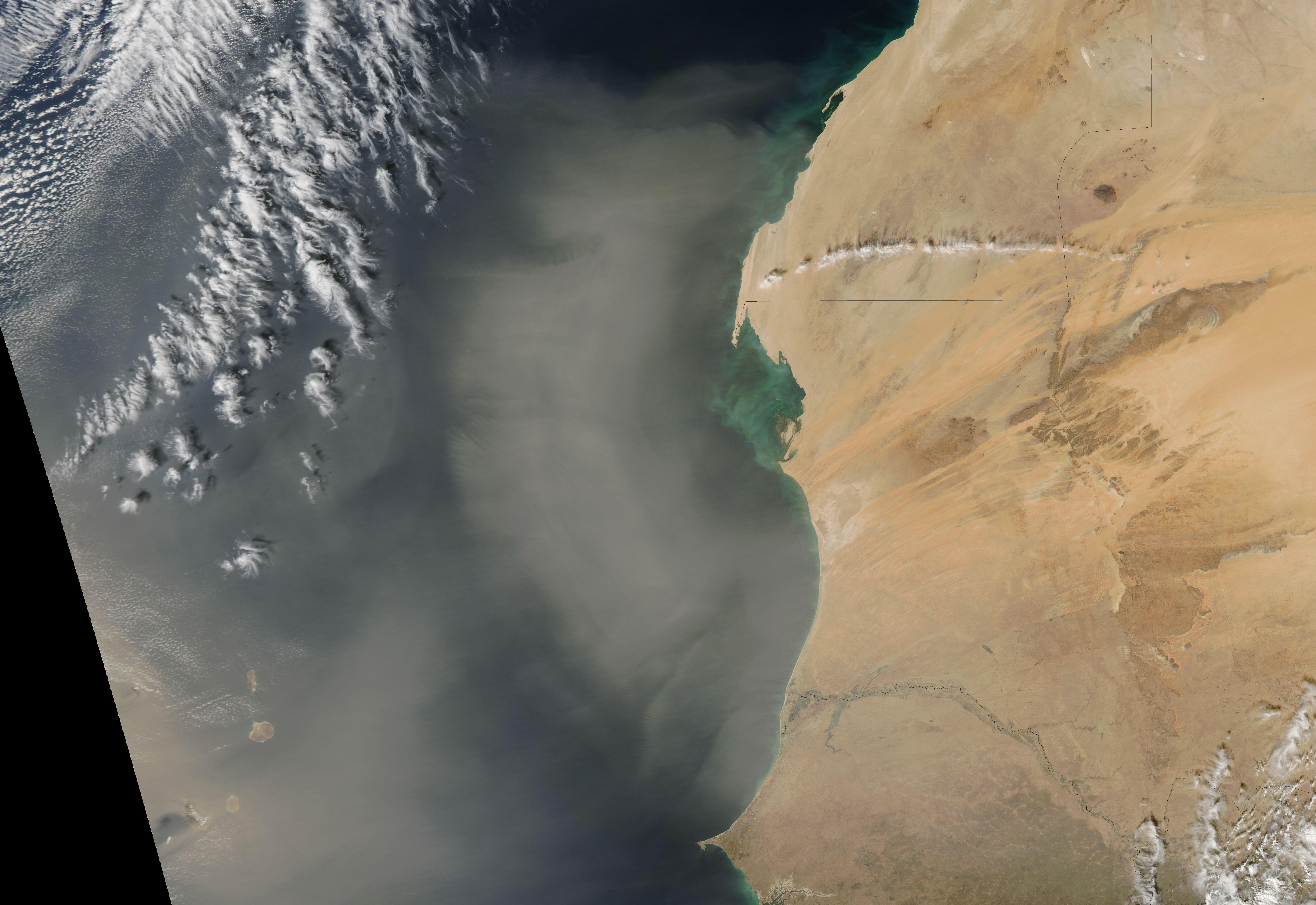 Dust over the Atlantic Ocean - related image preview