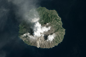 Explosive Eruption at Paluweh Volcano