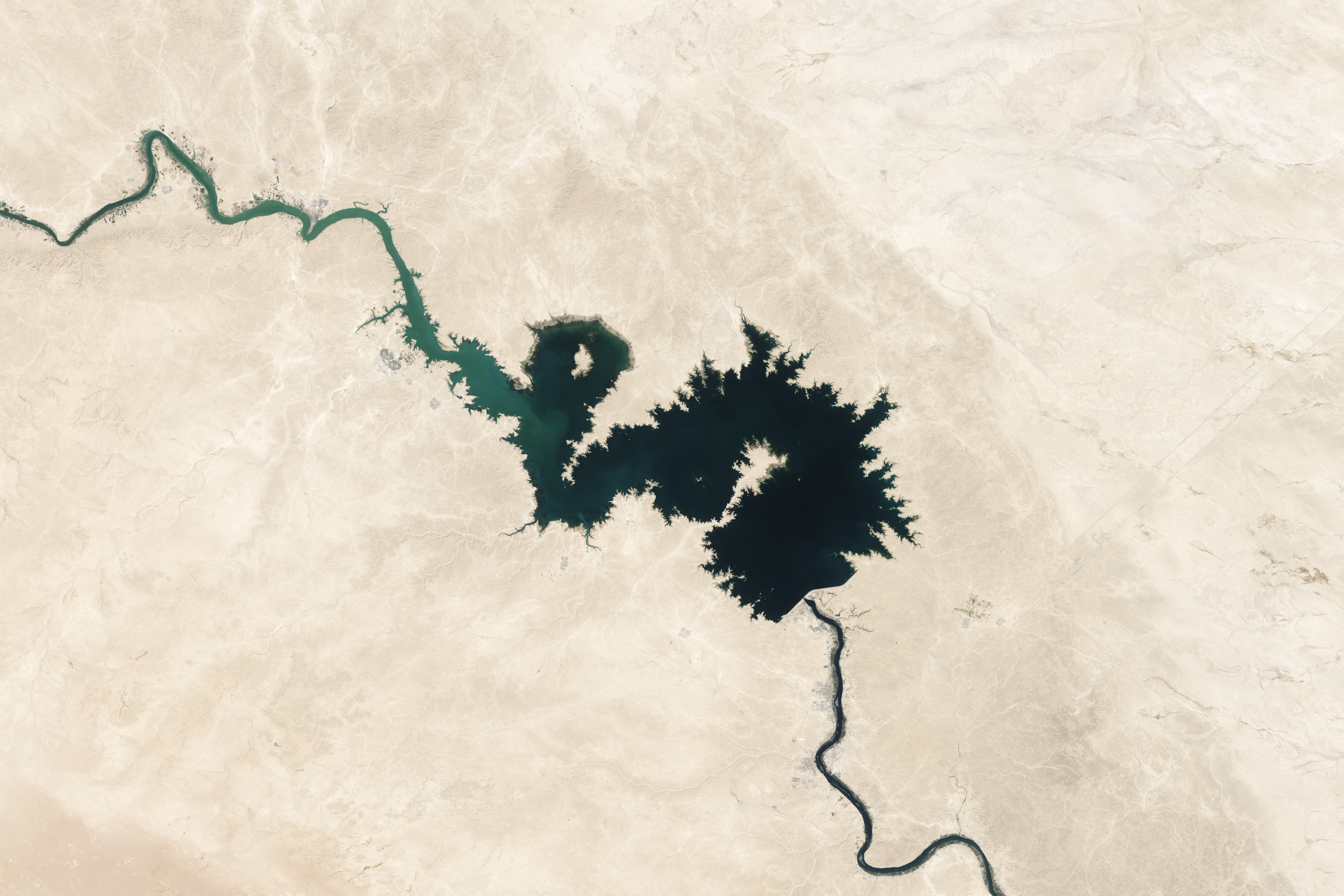Freshwater Stores Shrank in Tigris-Euphrates Basin - related image preview