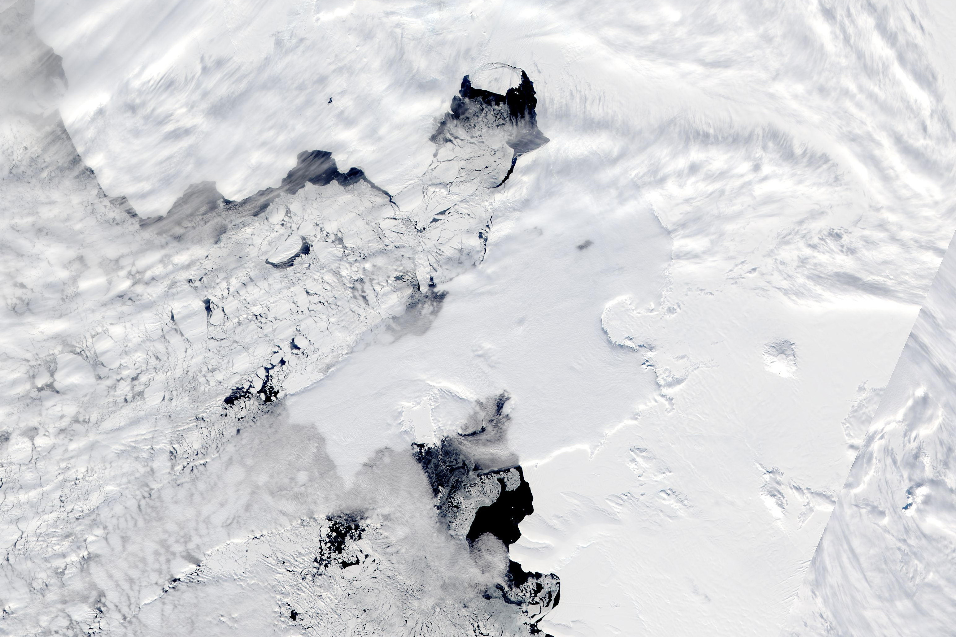 Pine Island Iceberg Breaking Loose - related image preview