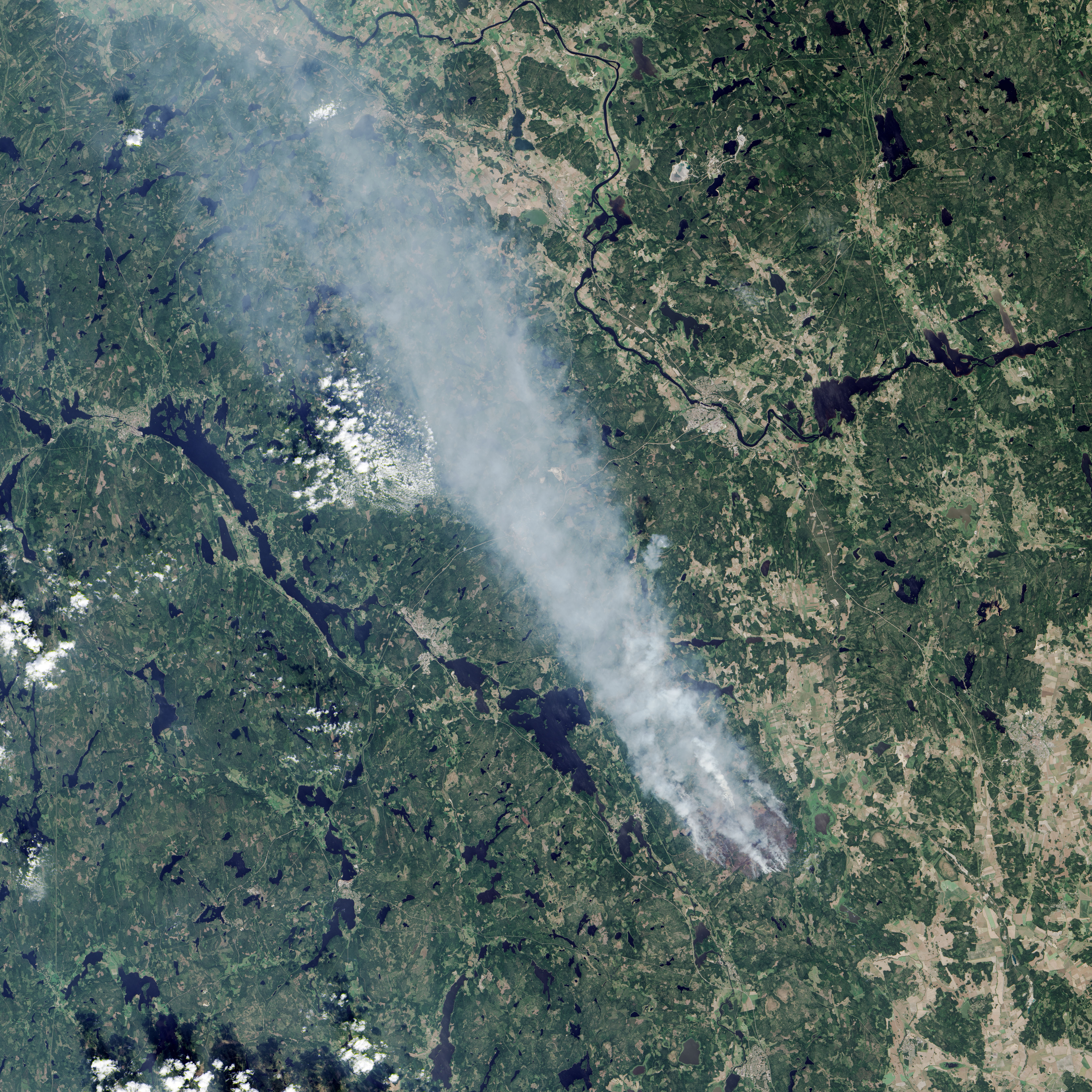 Wildfire in Sweden - related image preview