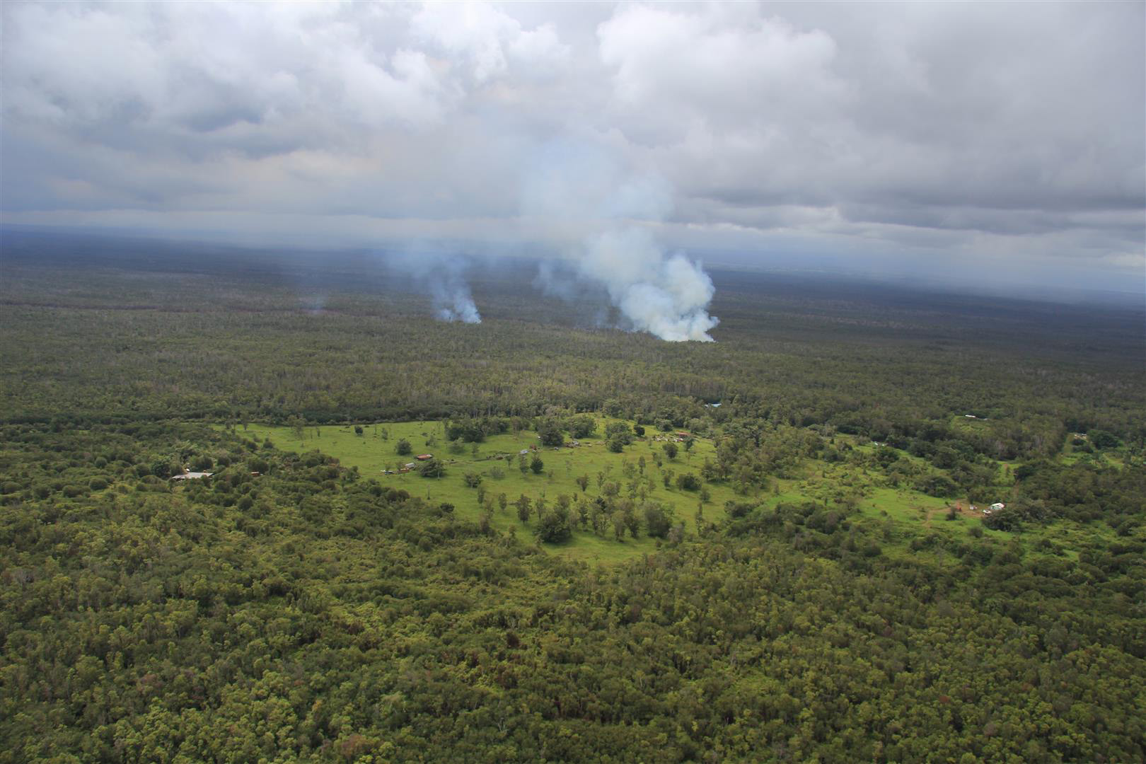 Kilauea Lava Flow Advances Toward Homes - related image preview