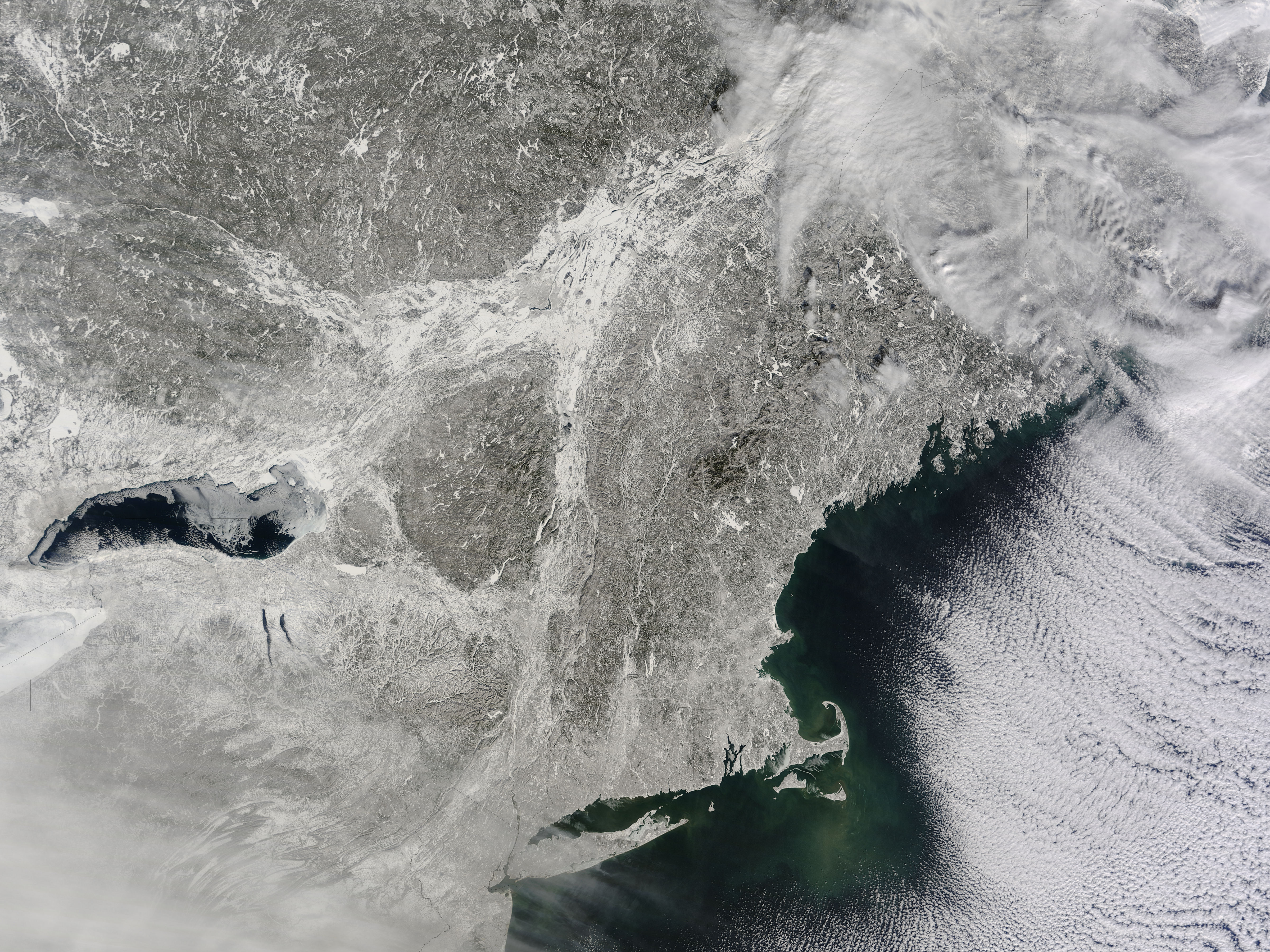 Another Blizzard Piles Up the Snow in New England - related image preview