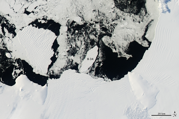 Iceberg B-34 Makes Its Debut off Antarctica - related image preview