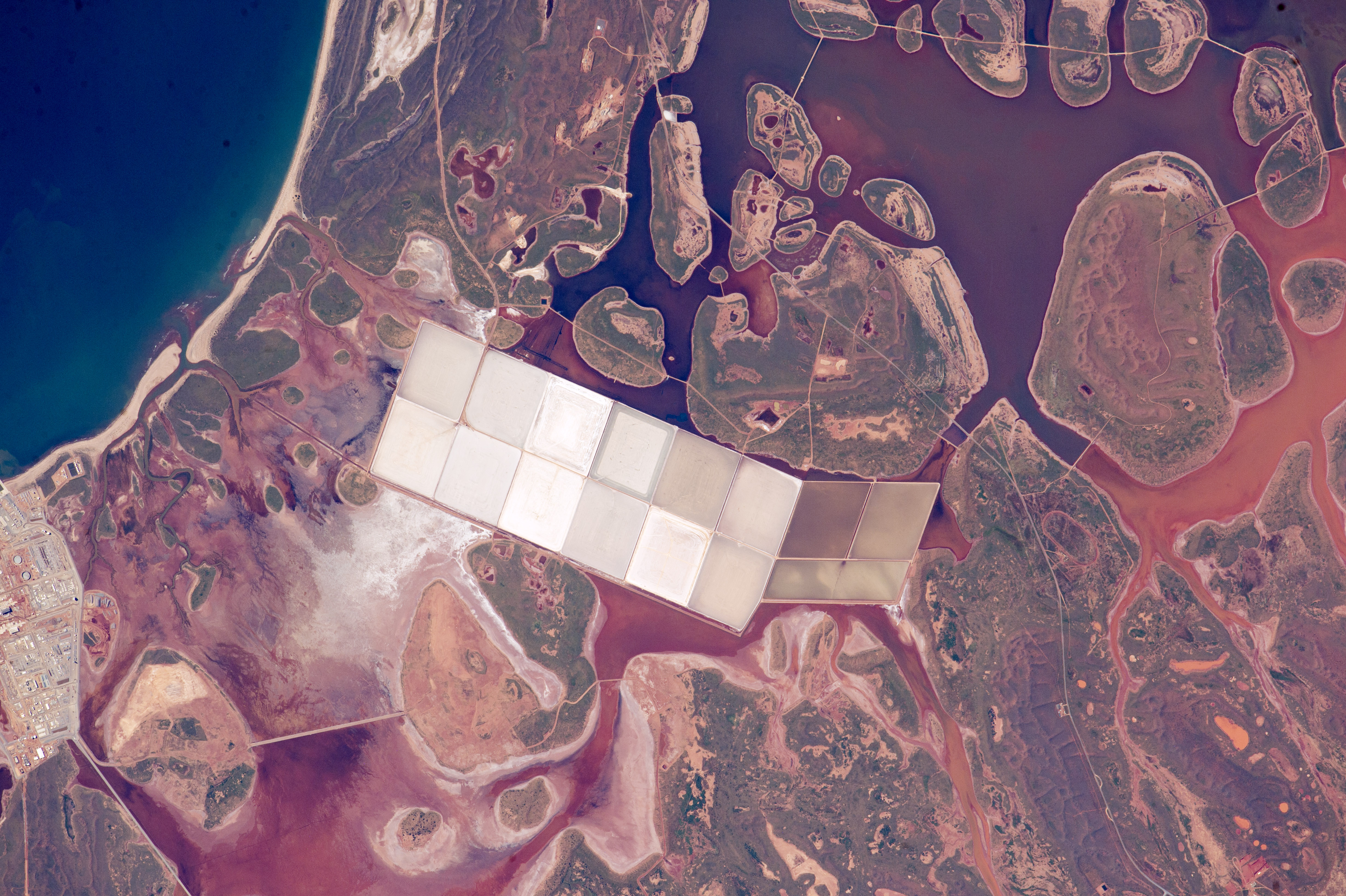 Salt Ponds and Coastal Flats, Western Australia - related image preview