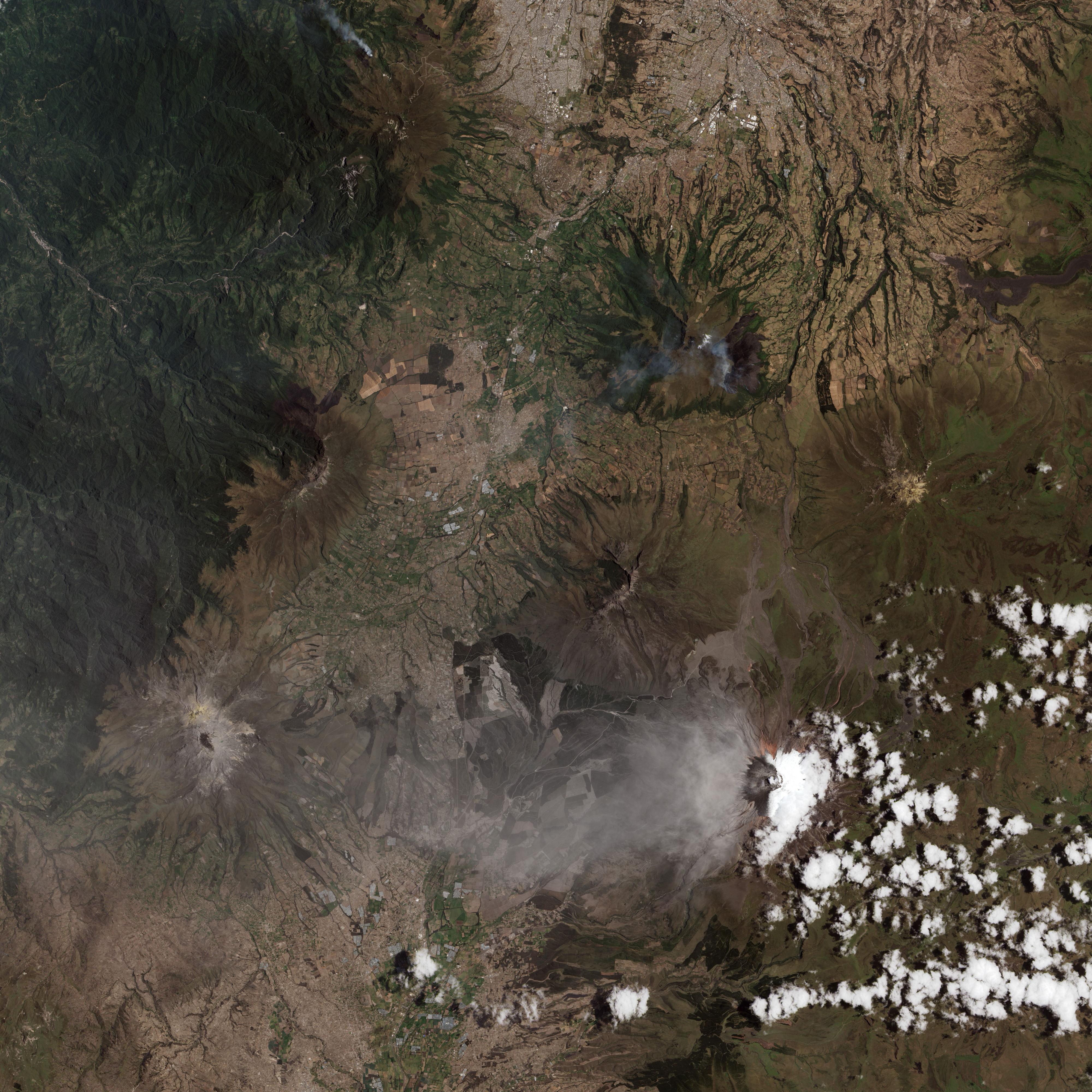 Cotopaxi Volcano, Ecuador - related image preview