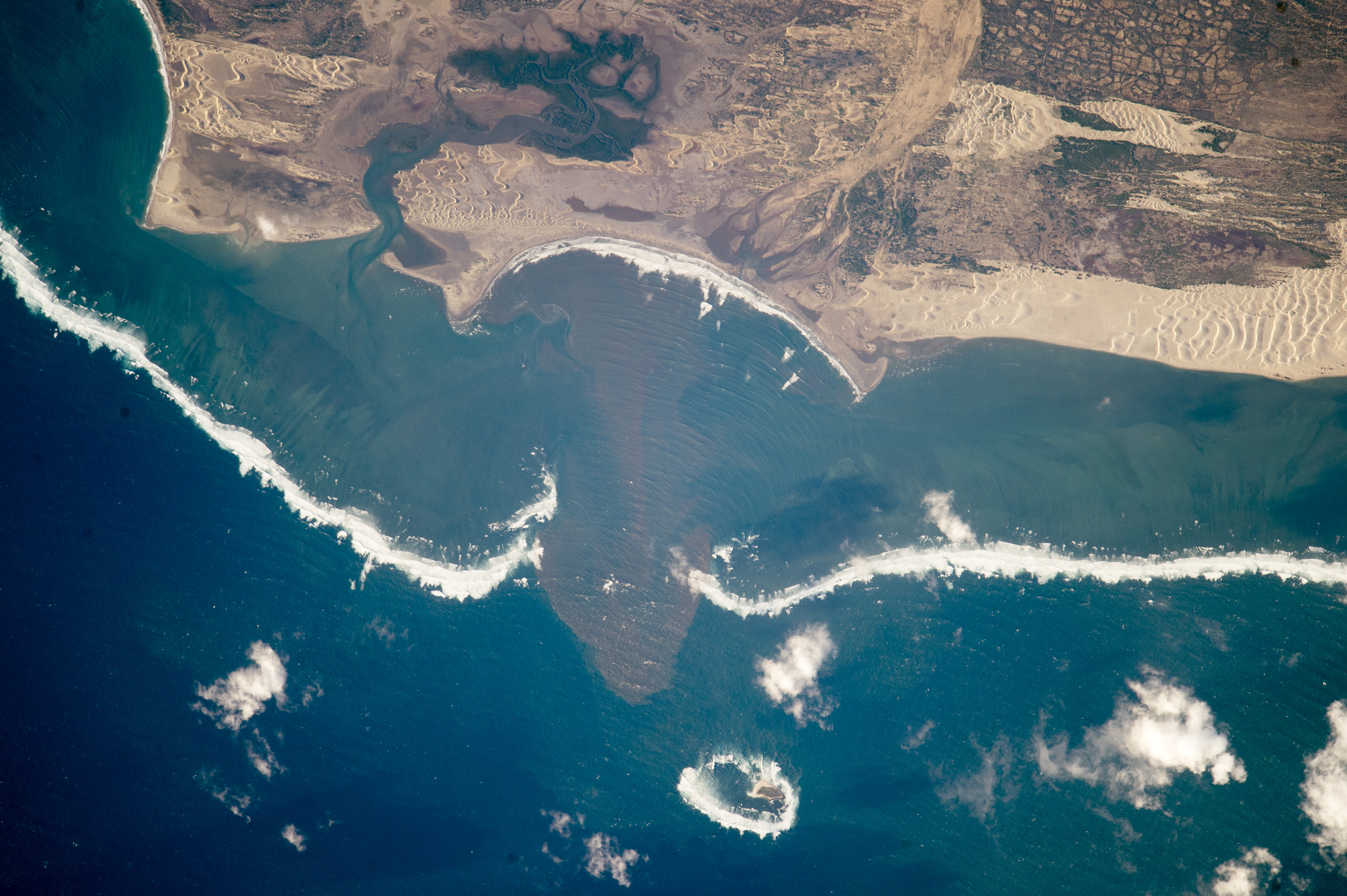 Linta River Delta and Dunes - related image preview