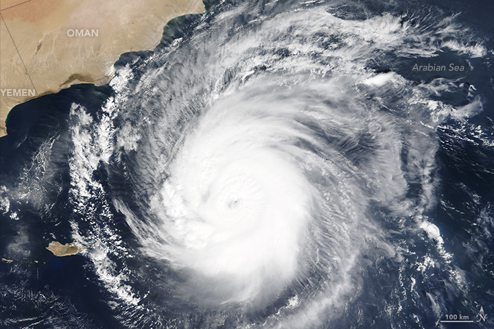 Cyclone Chapala Nears Arabian Peninsula