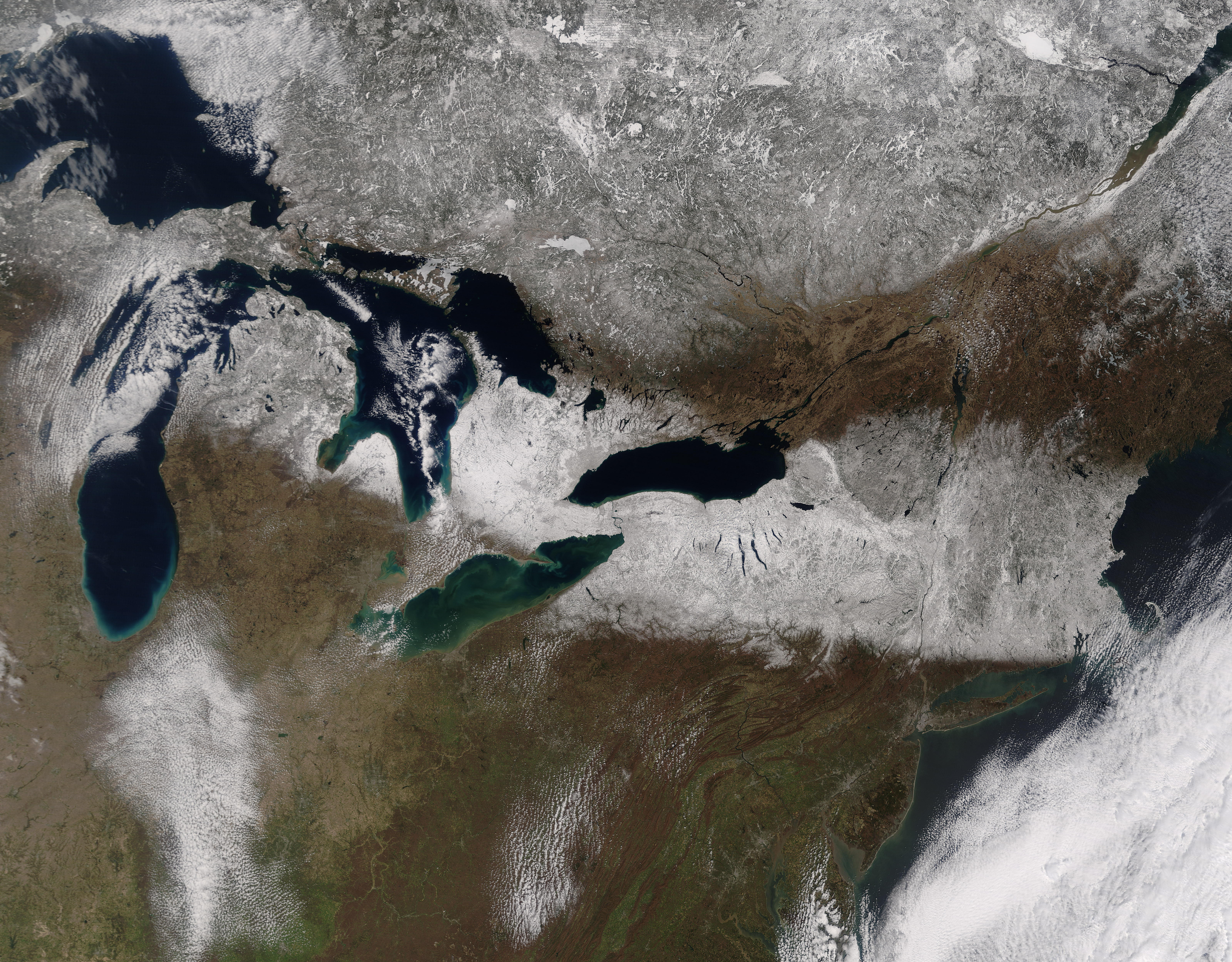 Spring Snow Blankets the Northeastern United States - related image preview