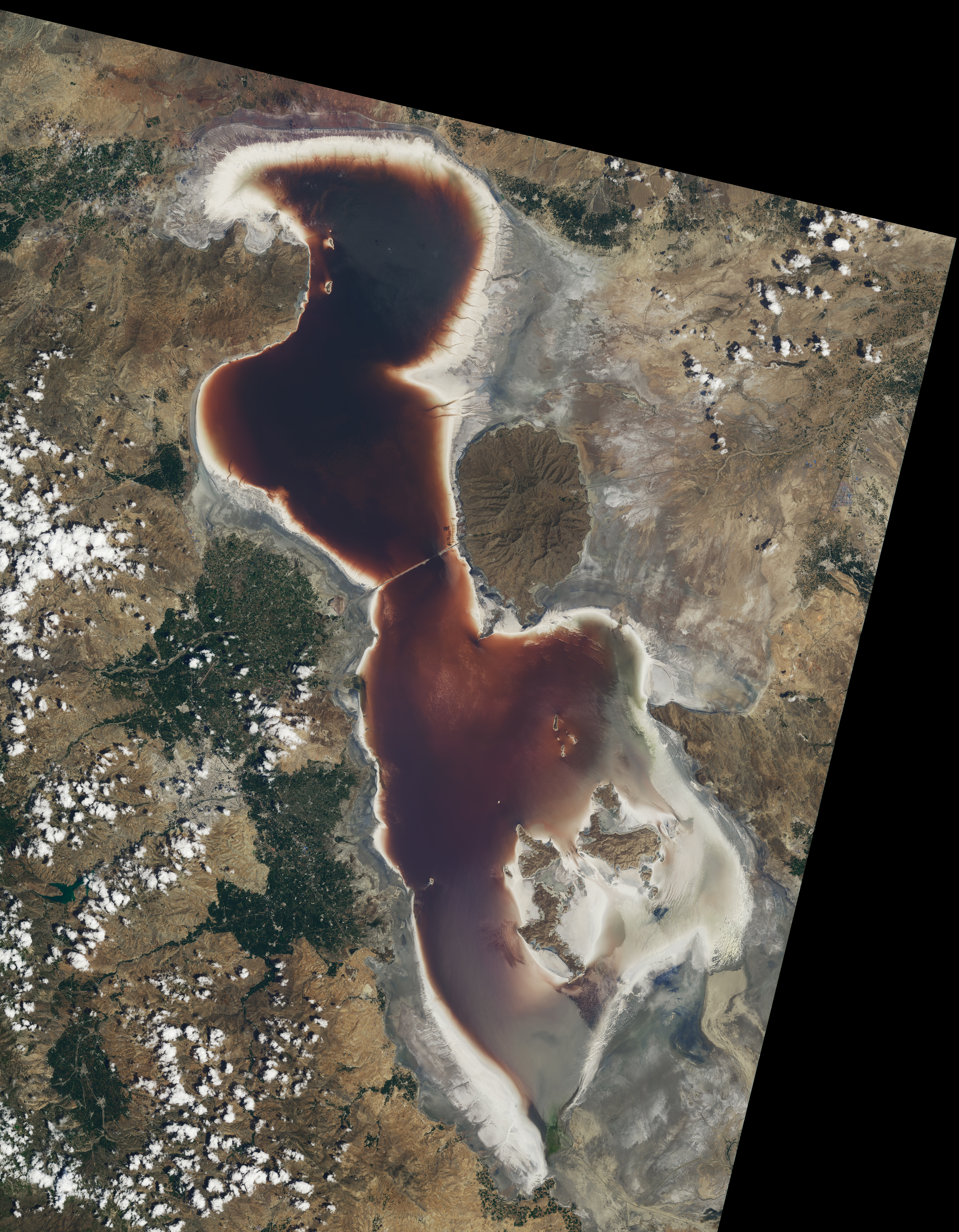 Red Lake Urmia - related image preview