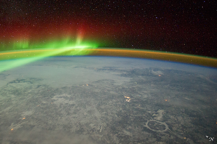 Aurora and Manicouagan Crater - related image preview