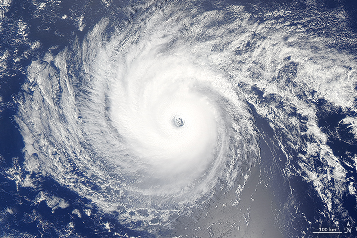 Hurricane Lester on Approach to Hawaii - related image preview