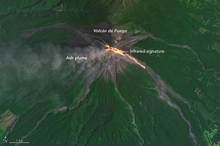 Lava Flow on Volcán de Fuego
