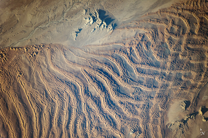 Linear Dunes, Namib Sand Sea - related image preview