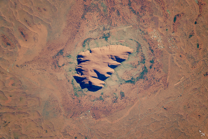 Uluru - related image preview
