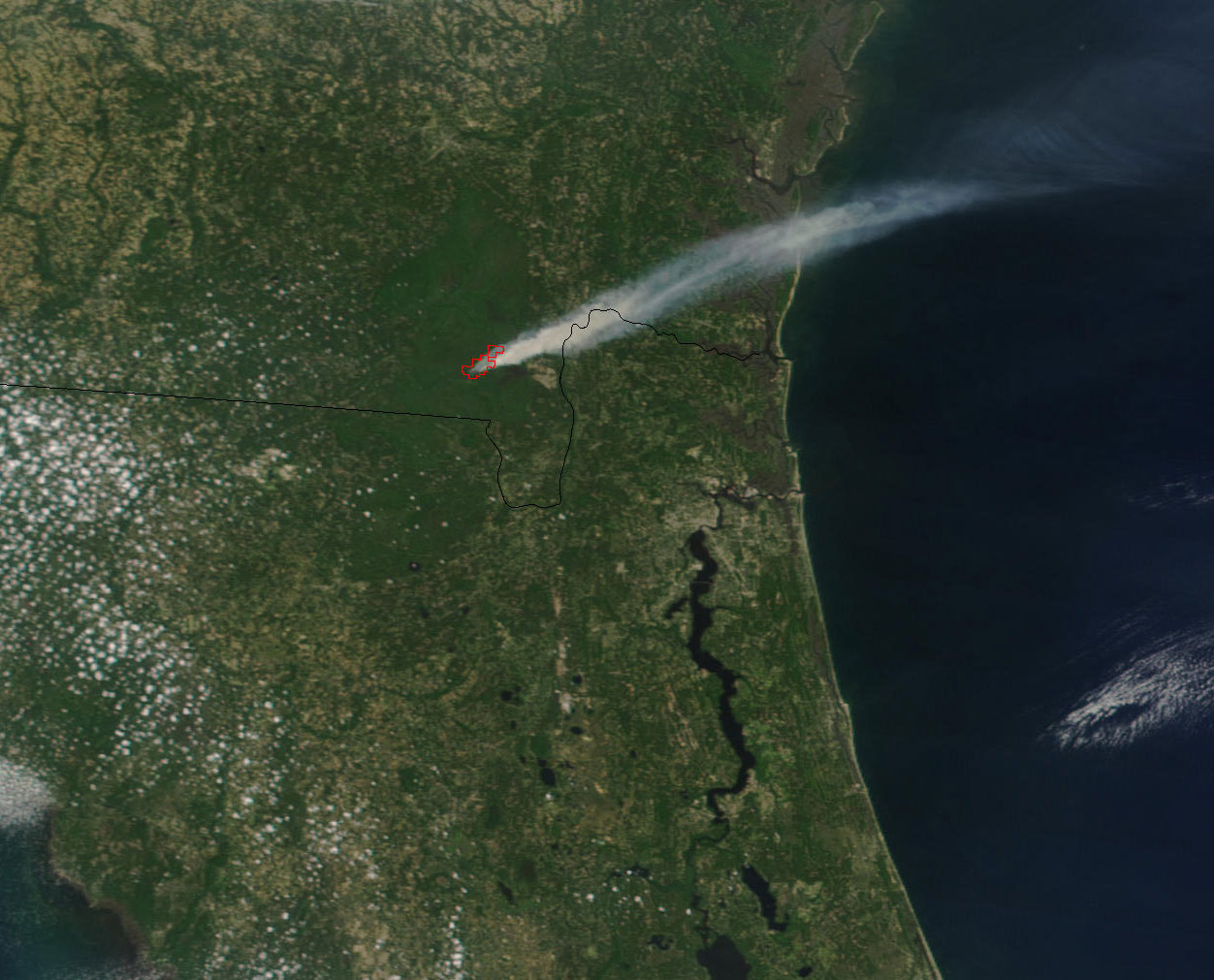 Blackjack Bay Fire in Okefenokee Refuge - related image preview