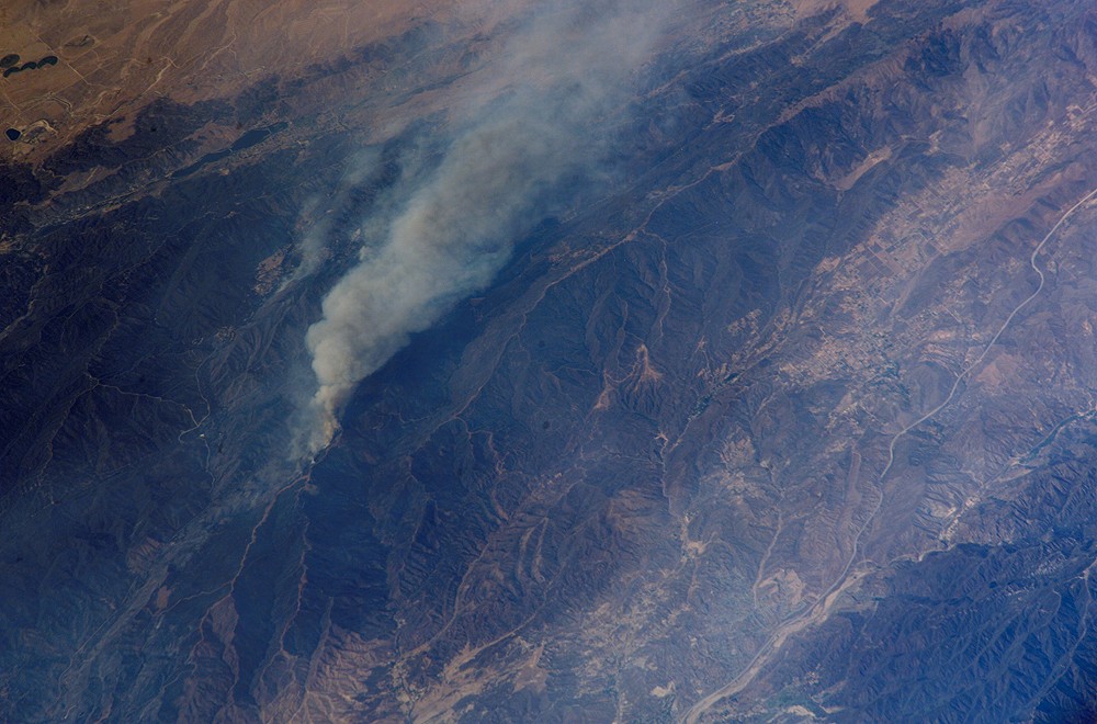 Wolf and Copper Fires Near Los Angeles - related image preview