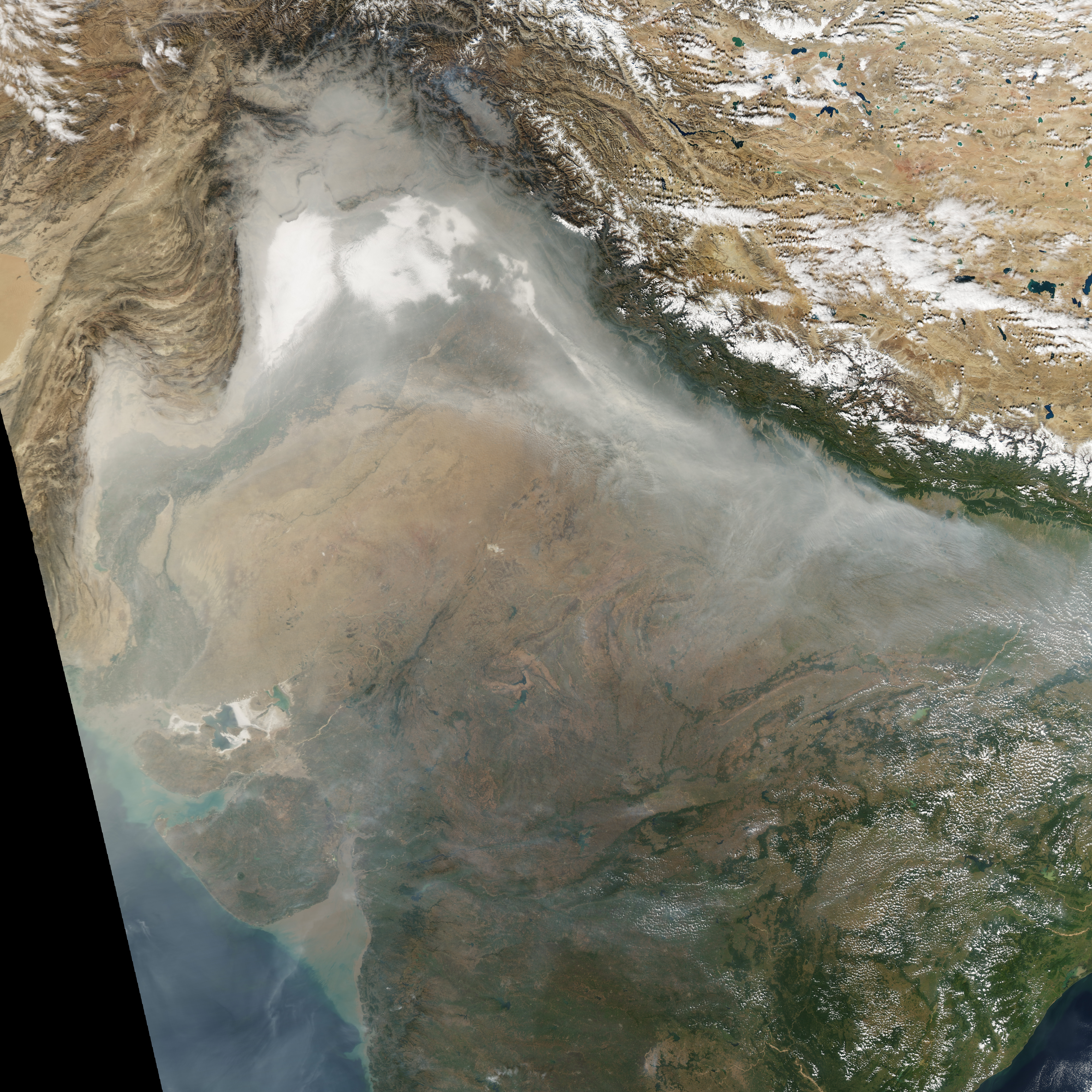 Haze Blankets Northern India - related image preview