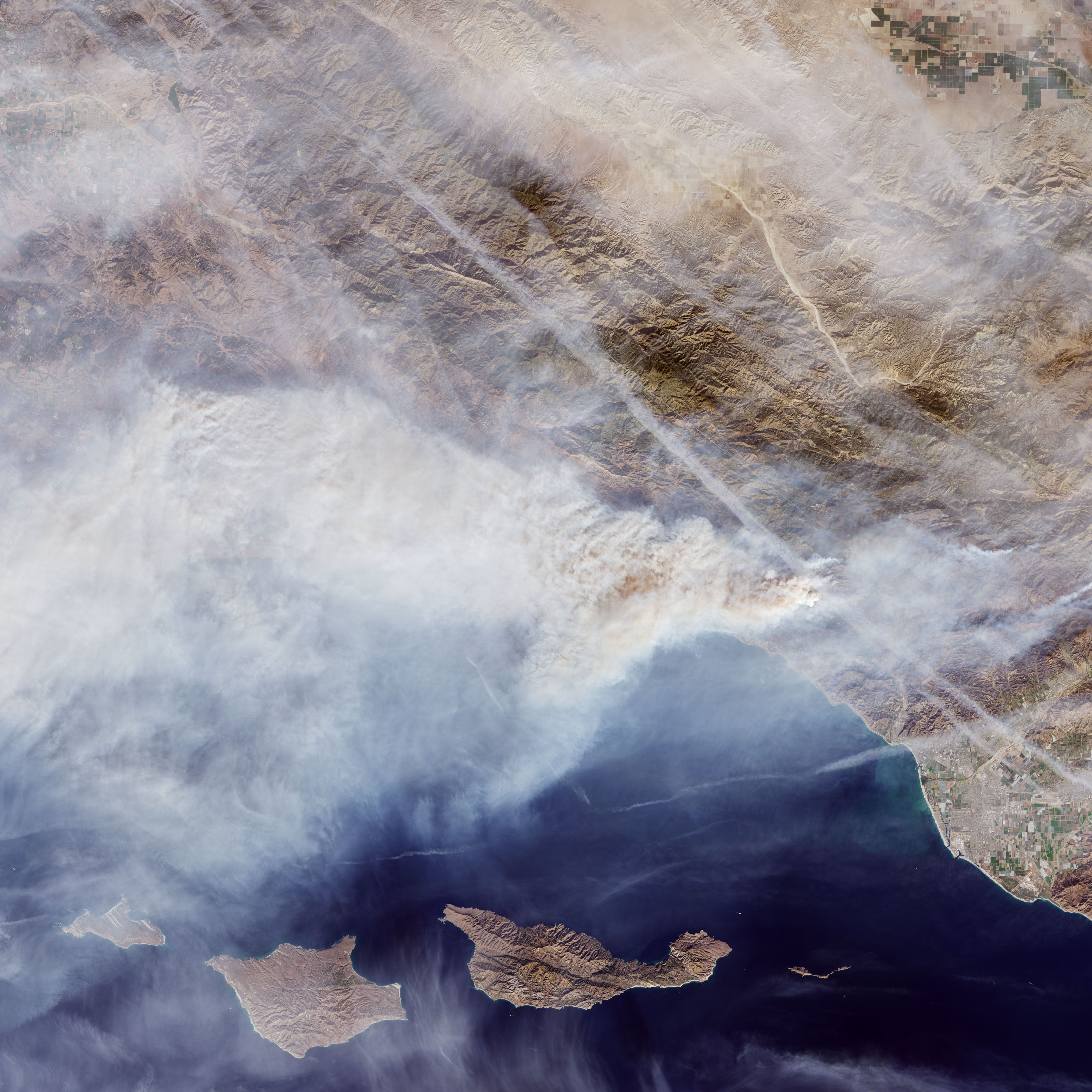 Fires Continue to Rage in Southern California - related image preview