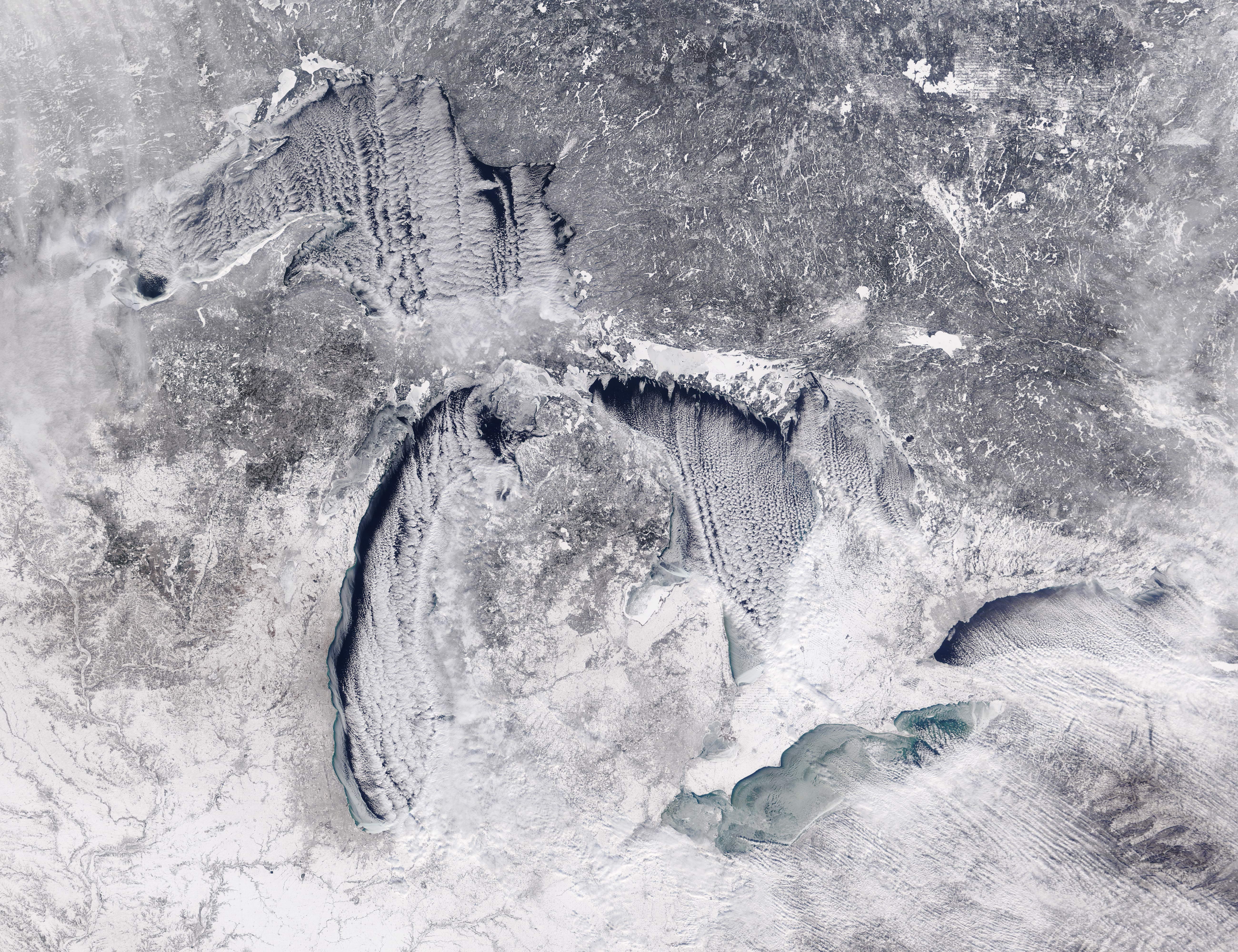 Ice on Lake Erie  - related image preview