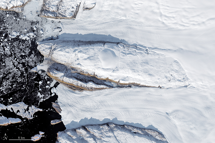 Decline of Two Glaciers in Northwest Greenland - related image preview