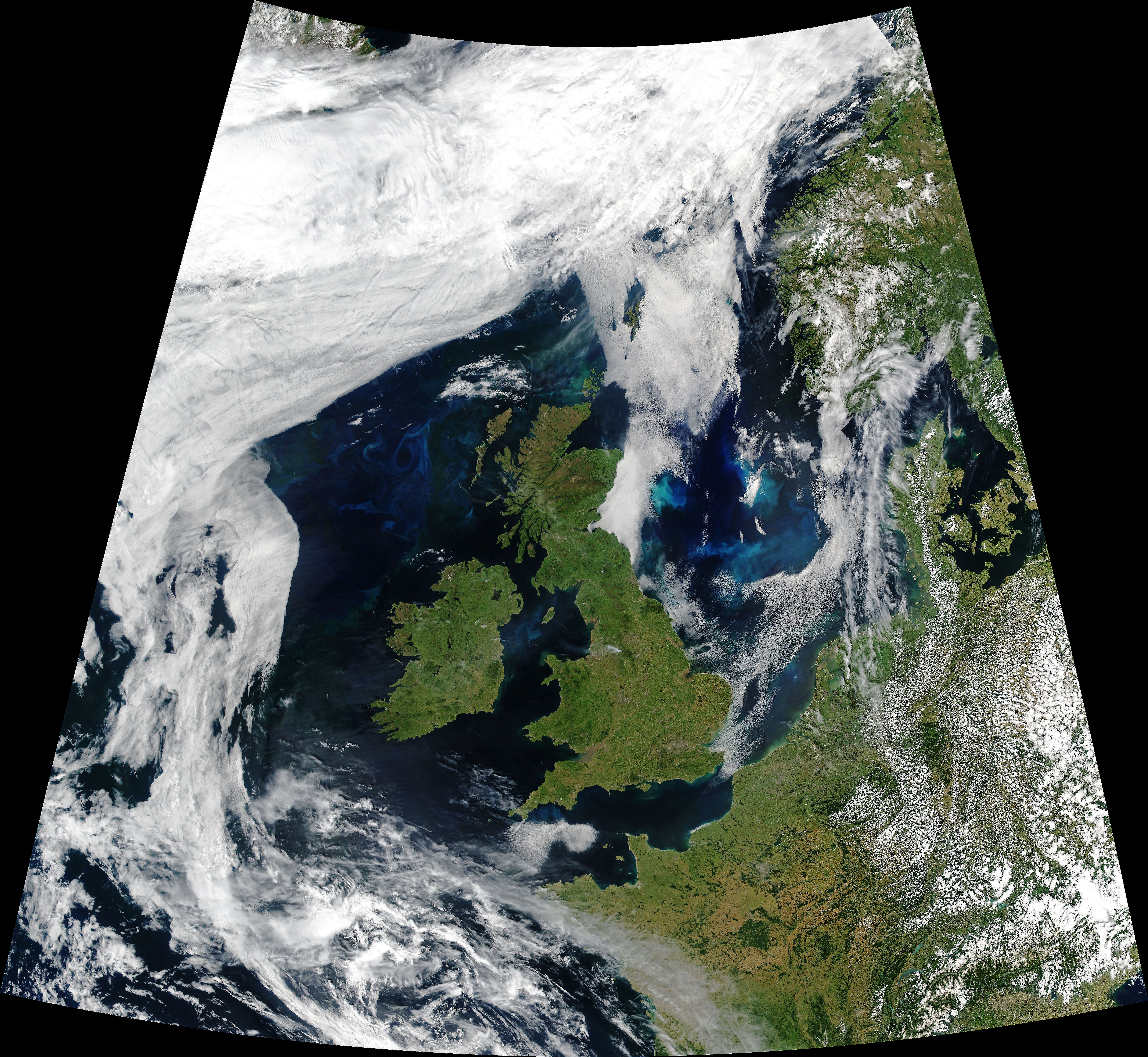Rare Fair Skies Over All of the UK and Ireland - related image preview