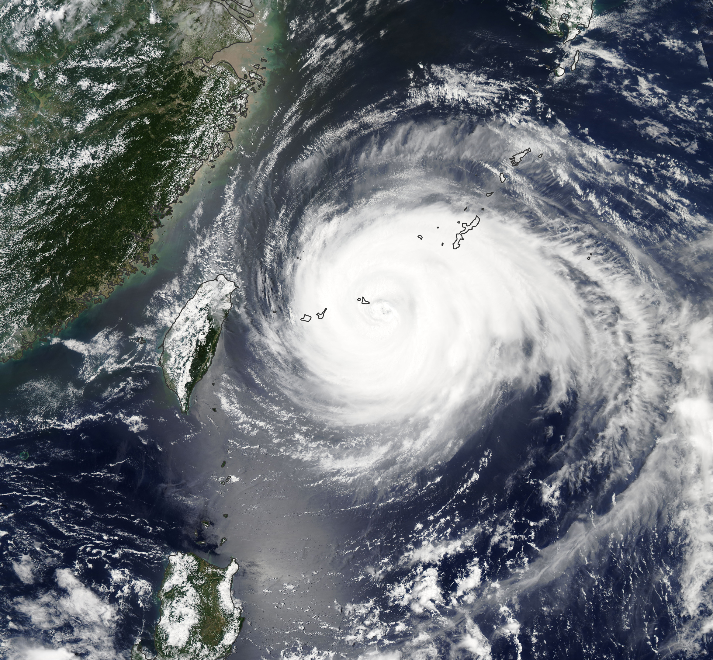 Powerful Typhoon Heads for China - related image preview