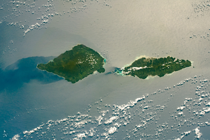 Savai‘i and Upolu in Sunglint - related image preview
