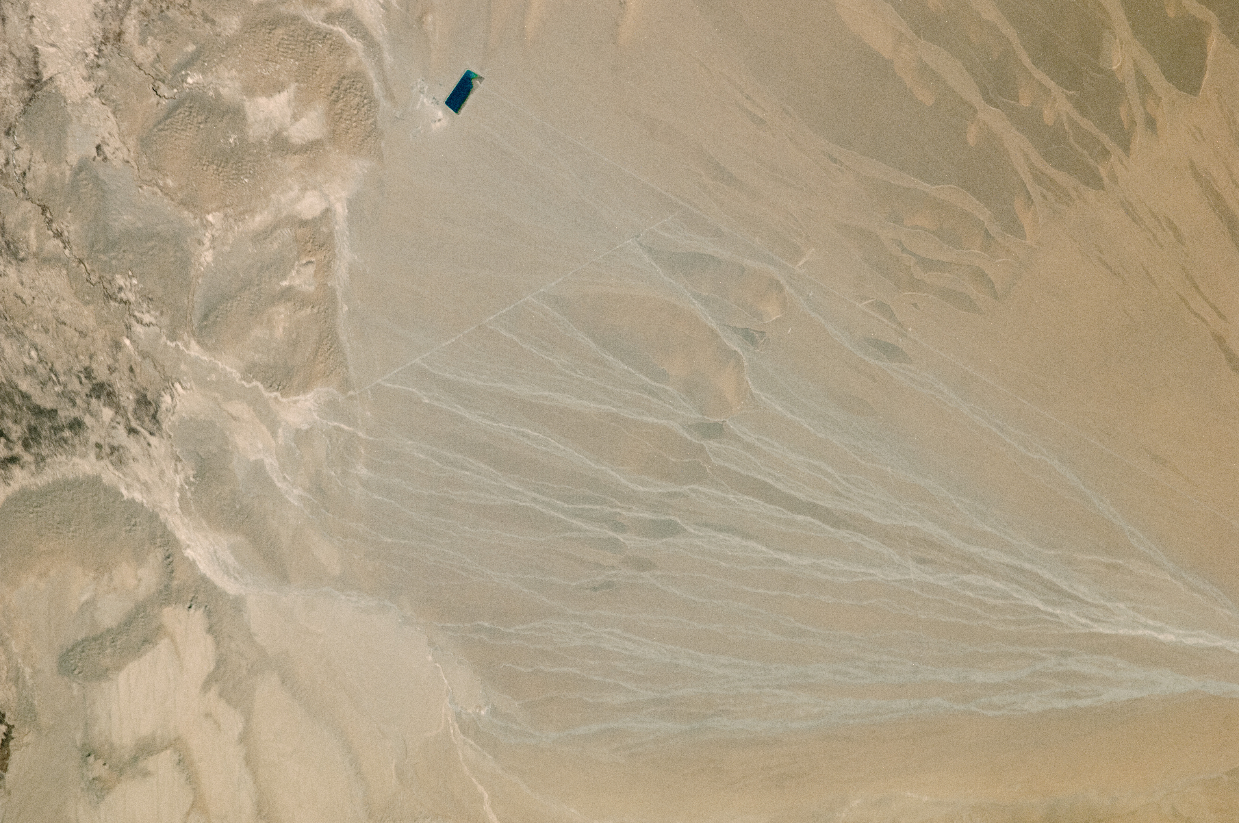 Alluvial Fan, Taklimakan Desert - related image preview