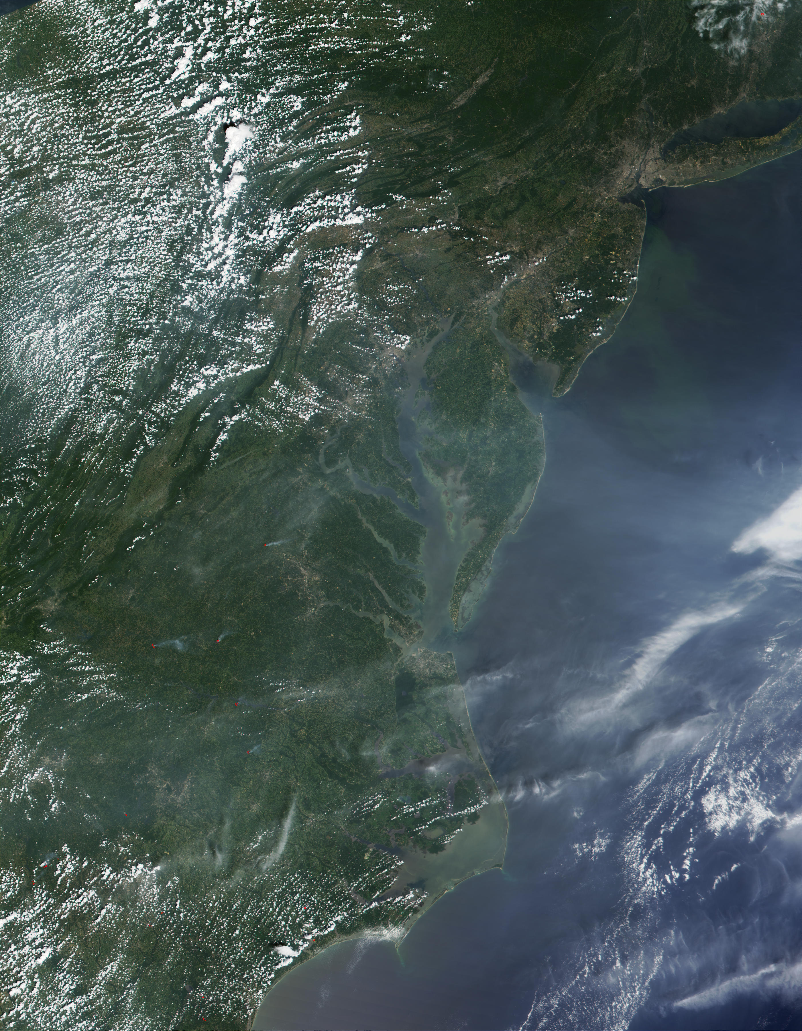 Abundant aerosols over Mid-Atlantic United States - related image preview