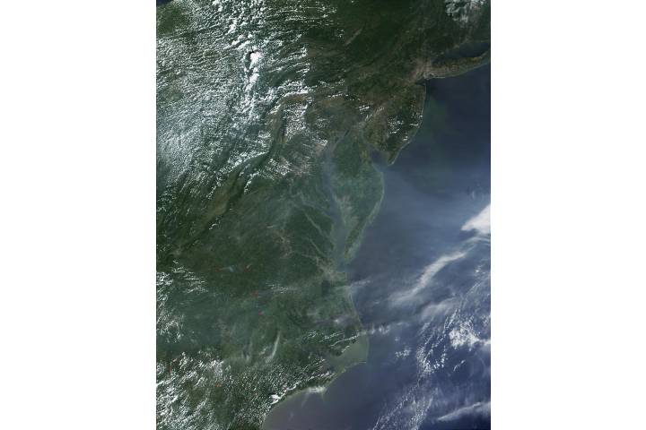 Abundant aerosols over Mid-Atlantic United States