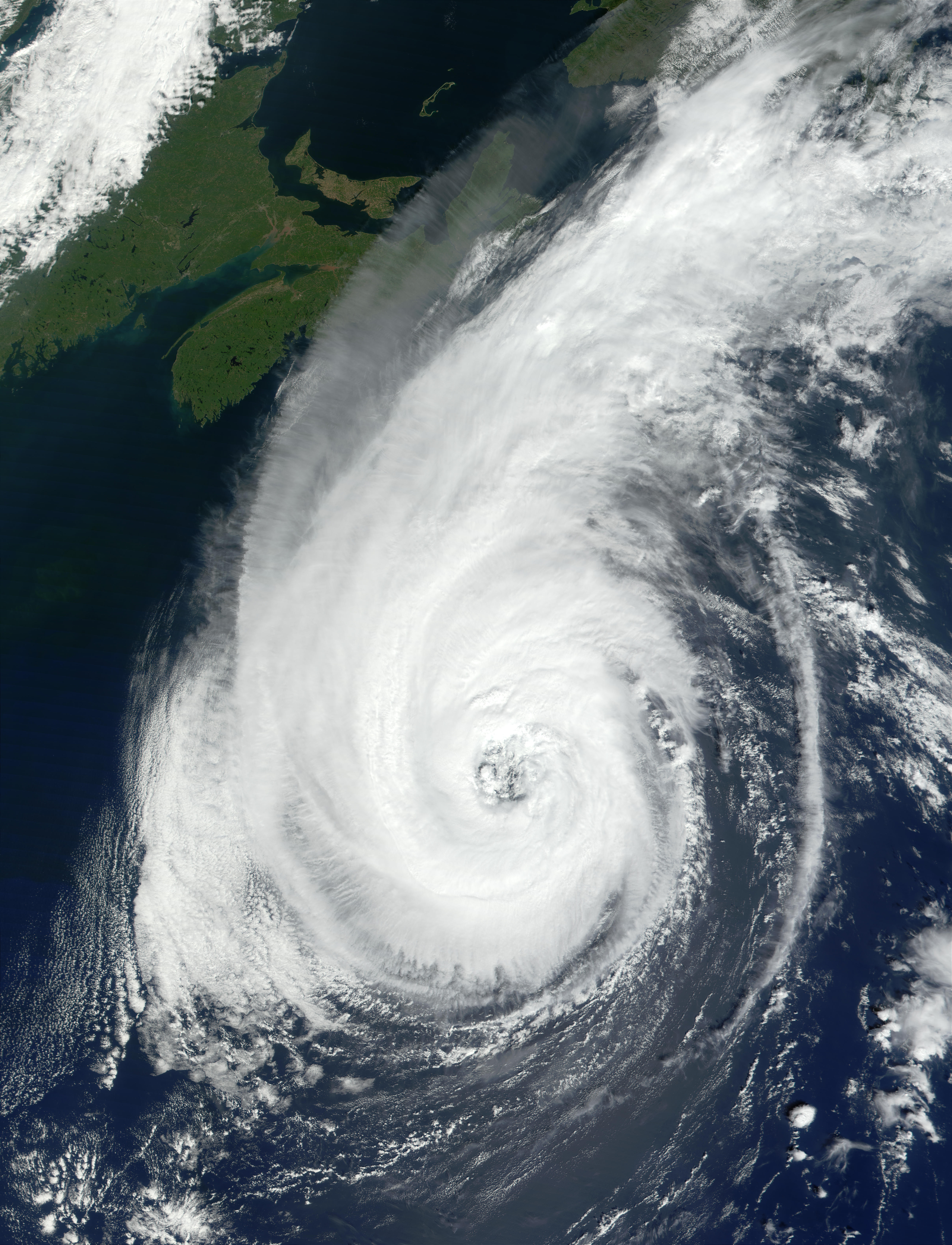 Hurricane Erin off the coast of Nova Scotia, Canada (Input Direct Broadcast L1B data courtesy SSEC) - related image preview
