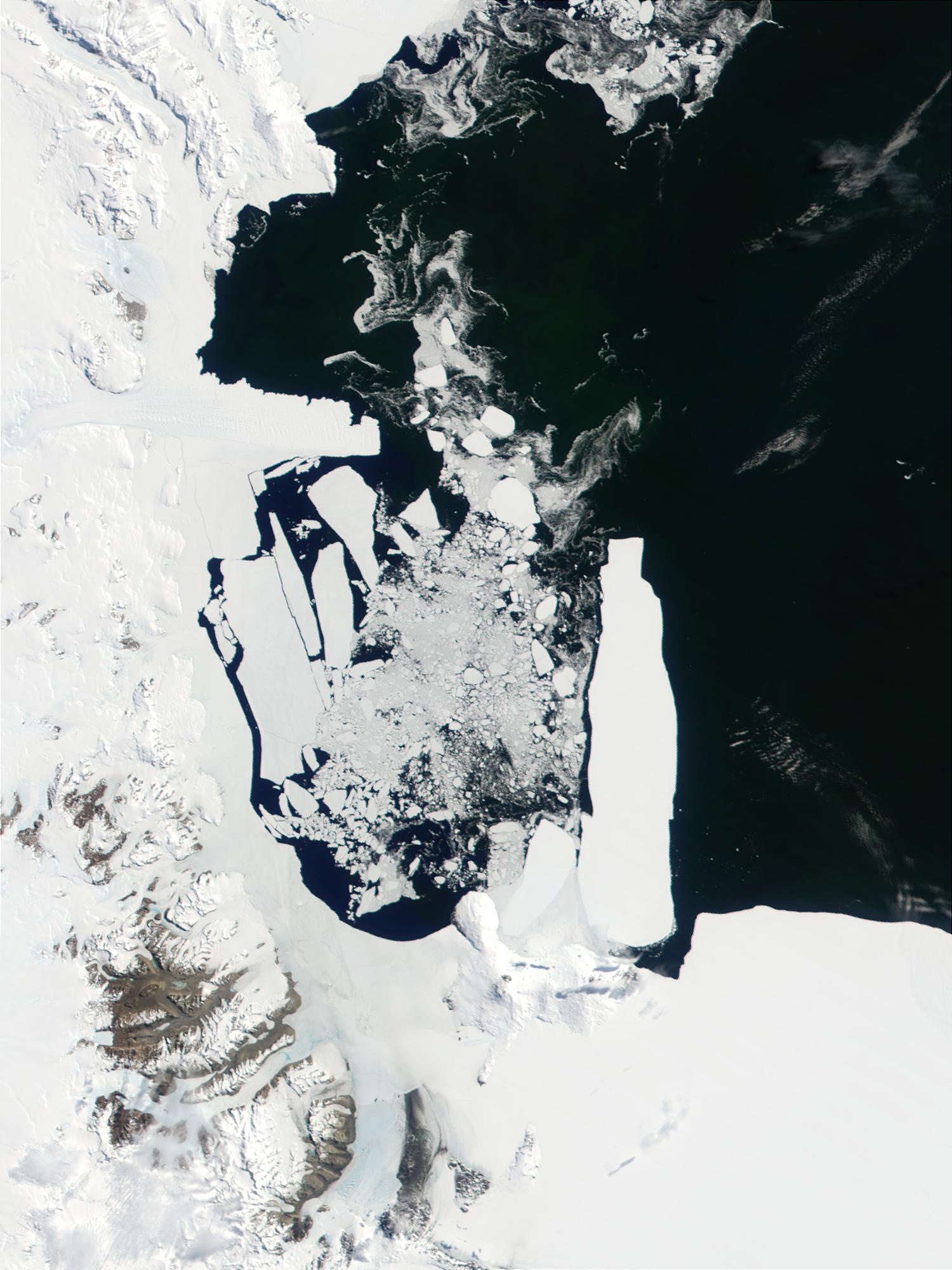 Sea ice breaking away in Ross Sea, Antarctica - related image preview