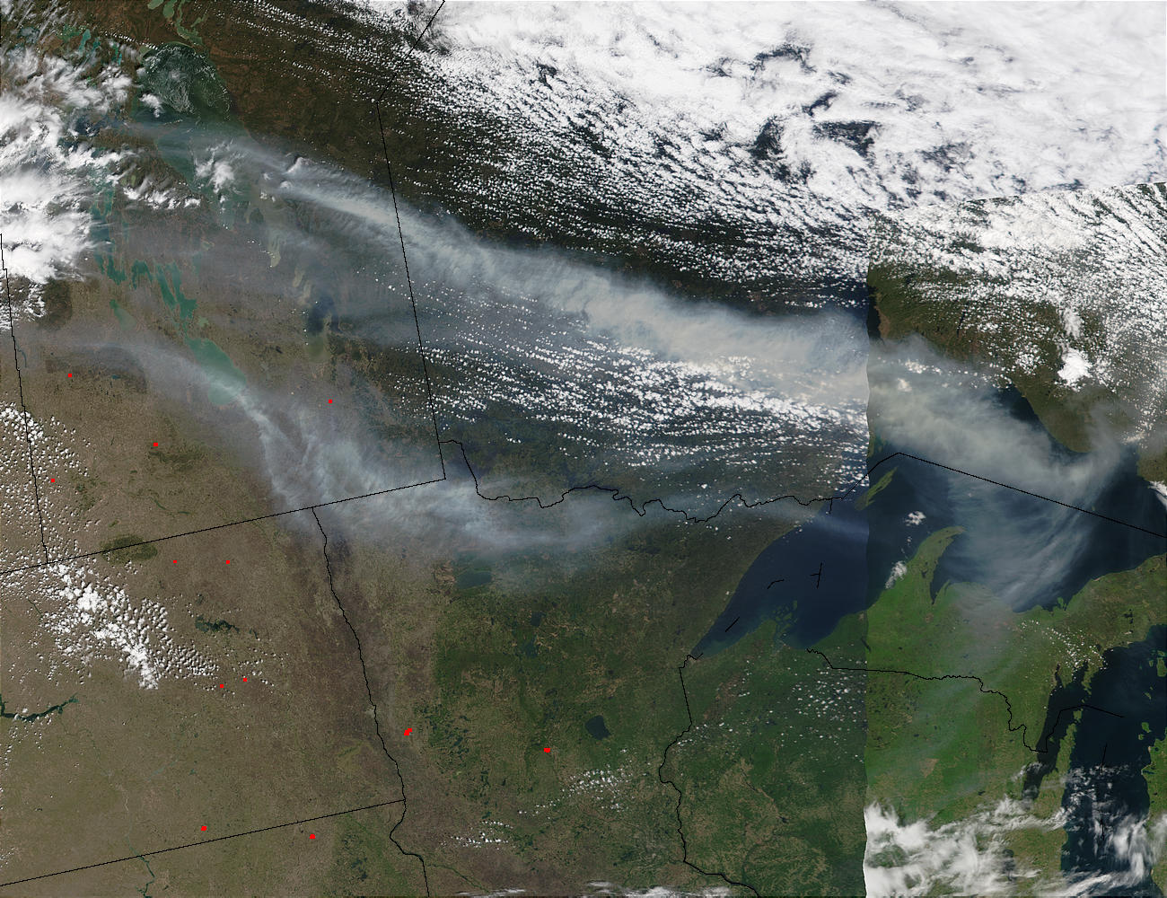 Smoke from fires in Alberta and Saskatchewan over Manitoba, Ontario, and Minnesota - related image preview