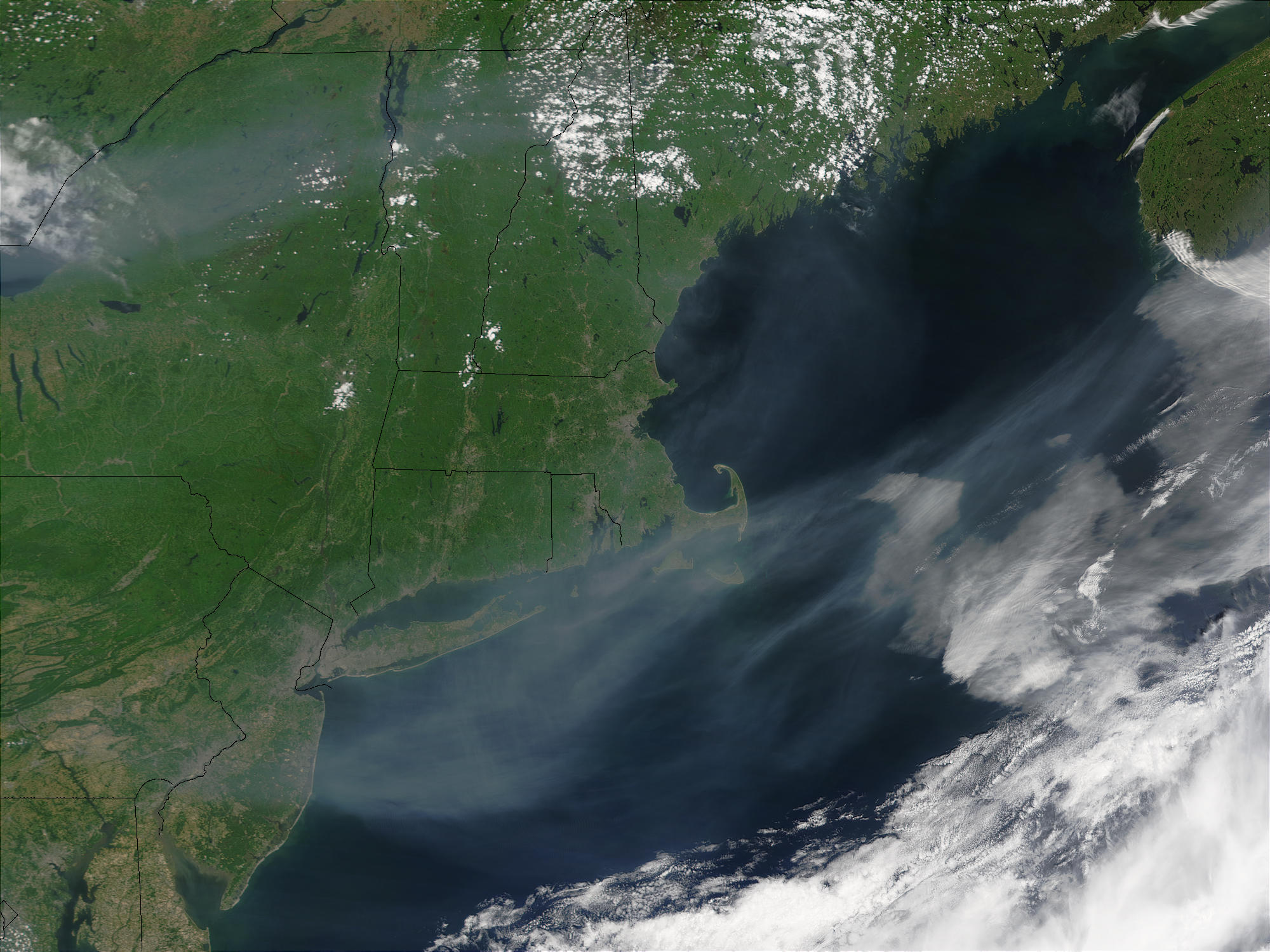 Smoke from fires in Canada off New England - related image preview