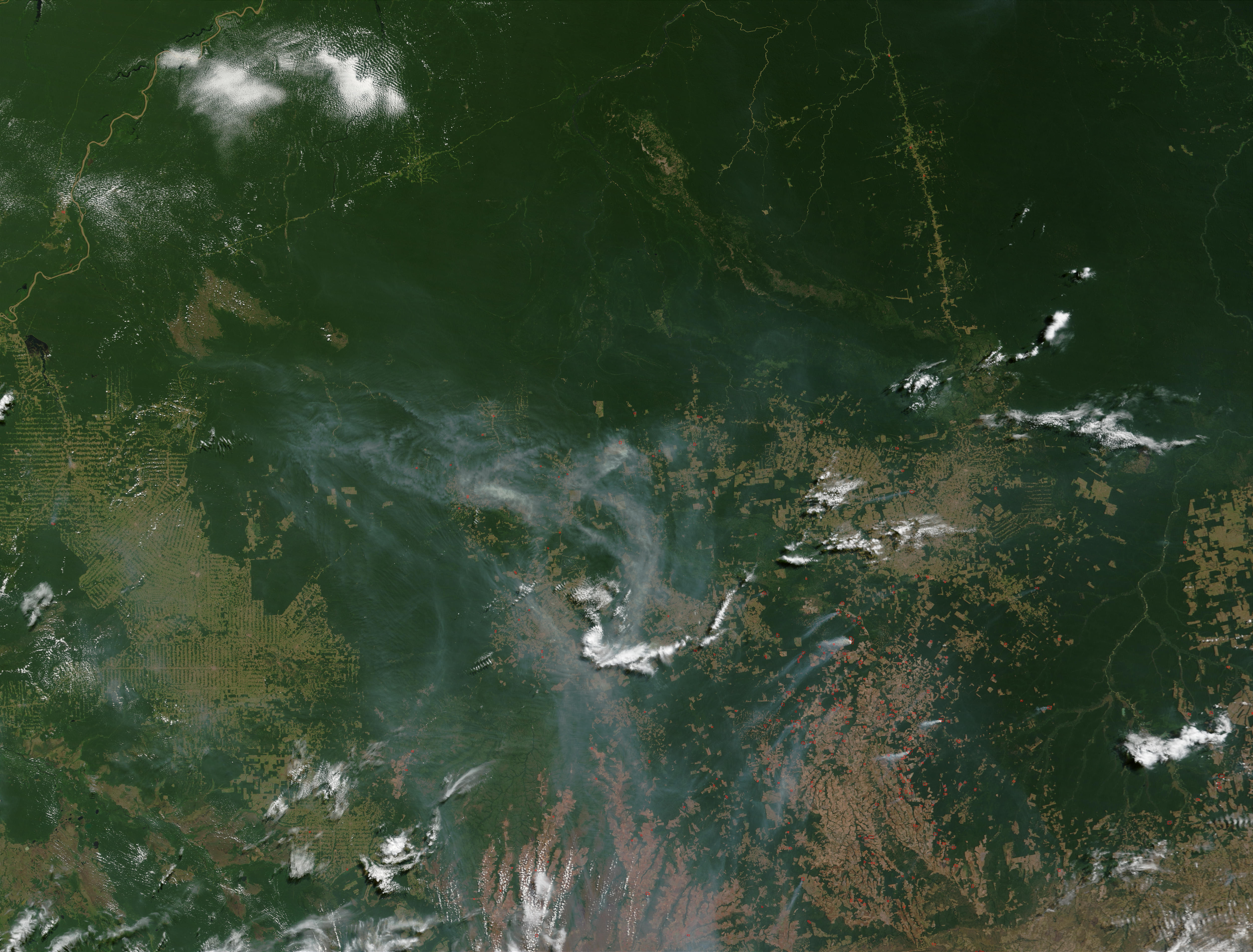 Fires and smoke in Mato Grosso, Brazil - related image preview